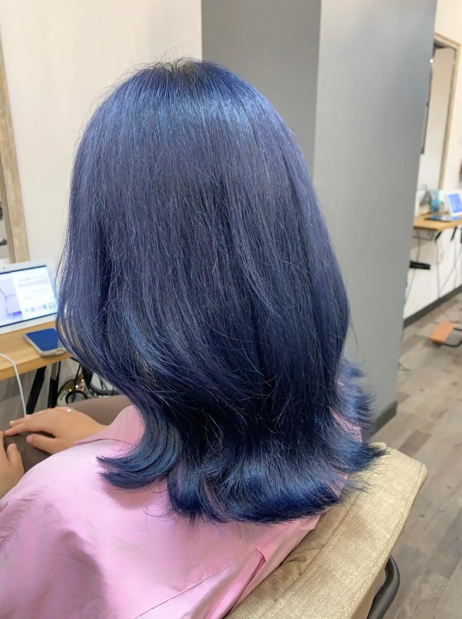 ミディアム 堀田 英樹のヘアスタイル