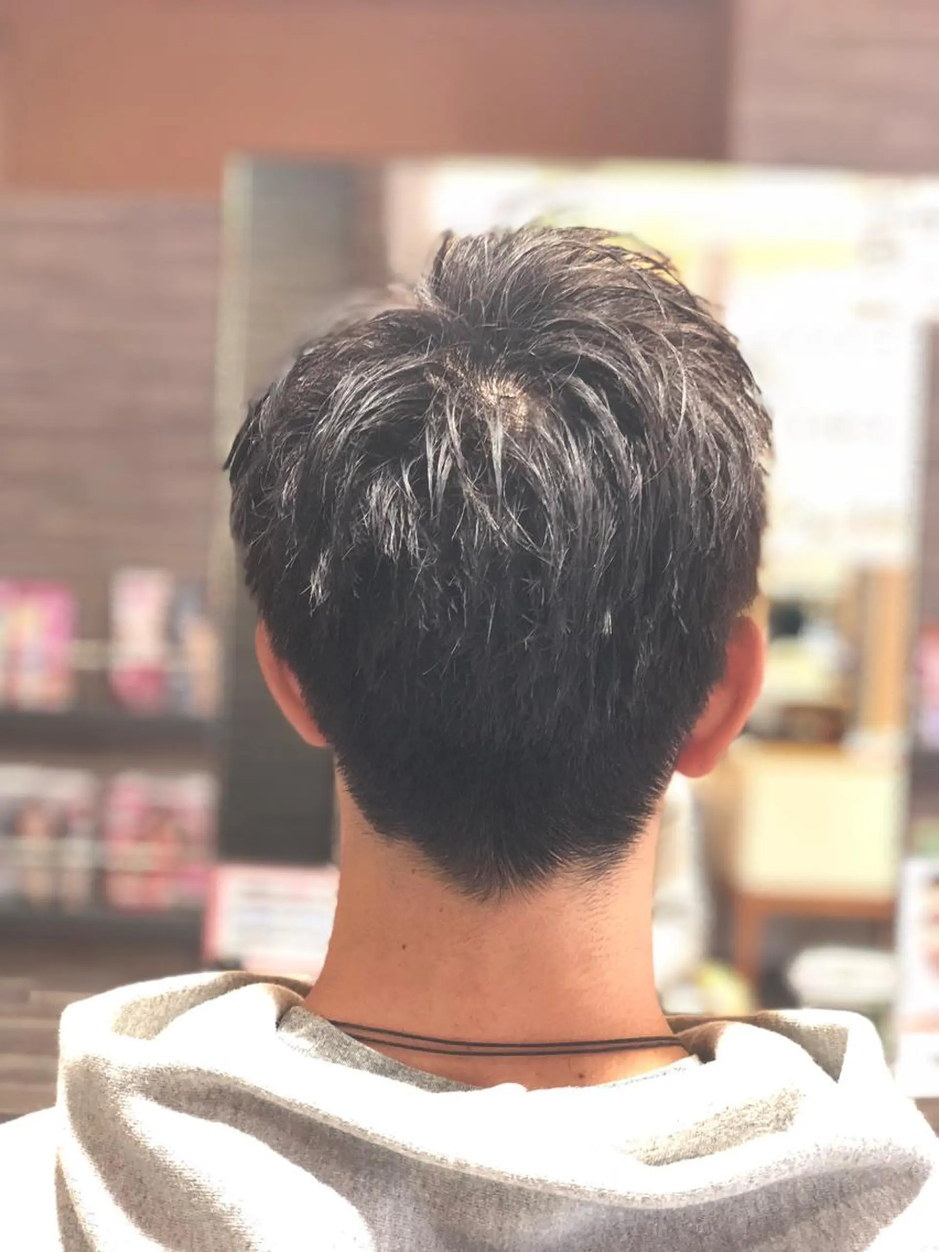 ショート メンズ 吉村 周馬のヘアスタイル