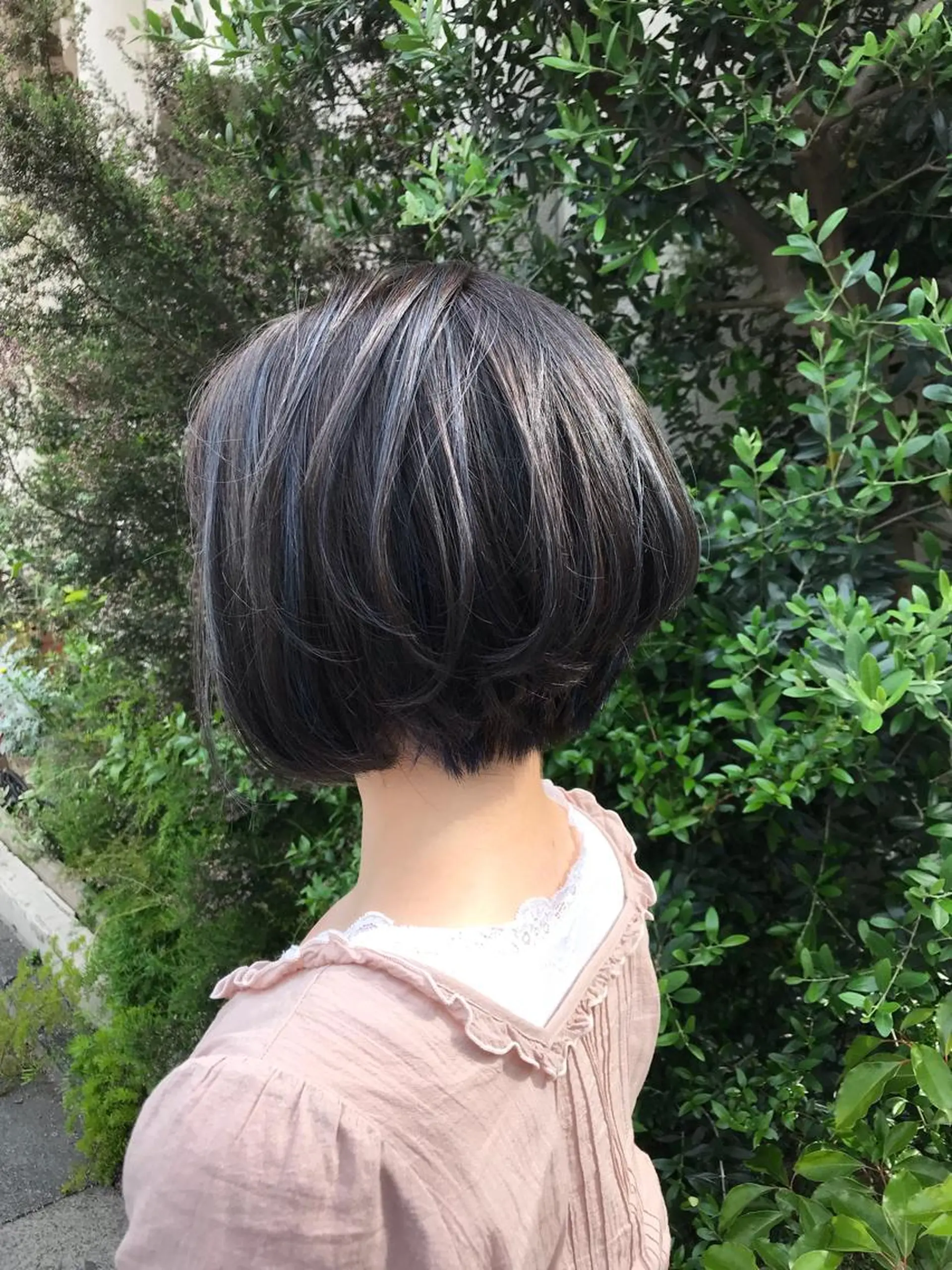 ショート カラー アッシュ ブルーカラー ブルーアッシュ ハイライトカラー ボブ 店長担当🌟 矢吹ガブリエル🌟のヘアスタイル