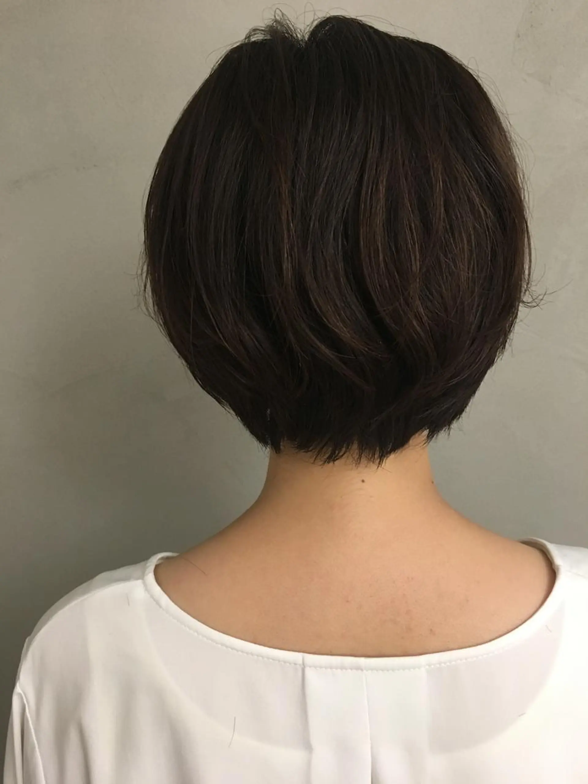 ショート カラー アディクシーカラー グレージュ 代表　土屋ヒロユキ ショートカットのヘアスタイル