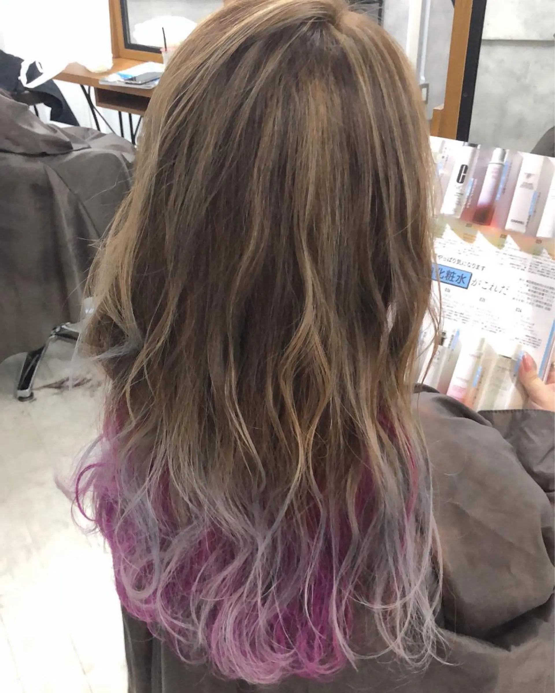 ロング カラー room405所属・taishi taishiのヘアスタイル