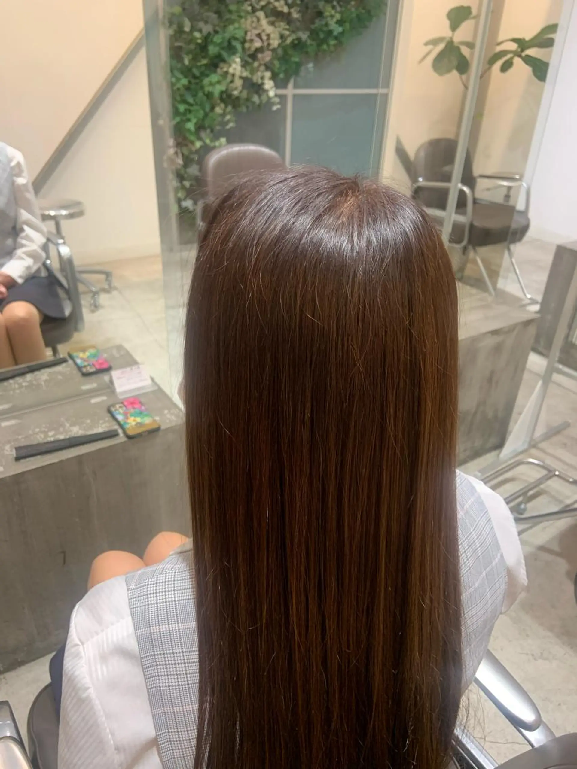 ロング カラー 西崎 満里奈のヘアスタイル