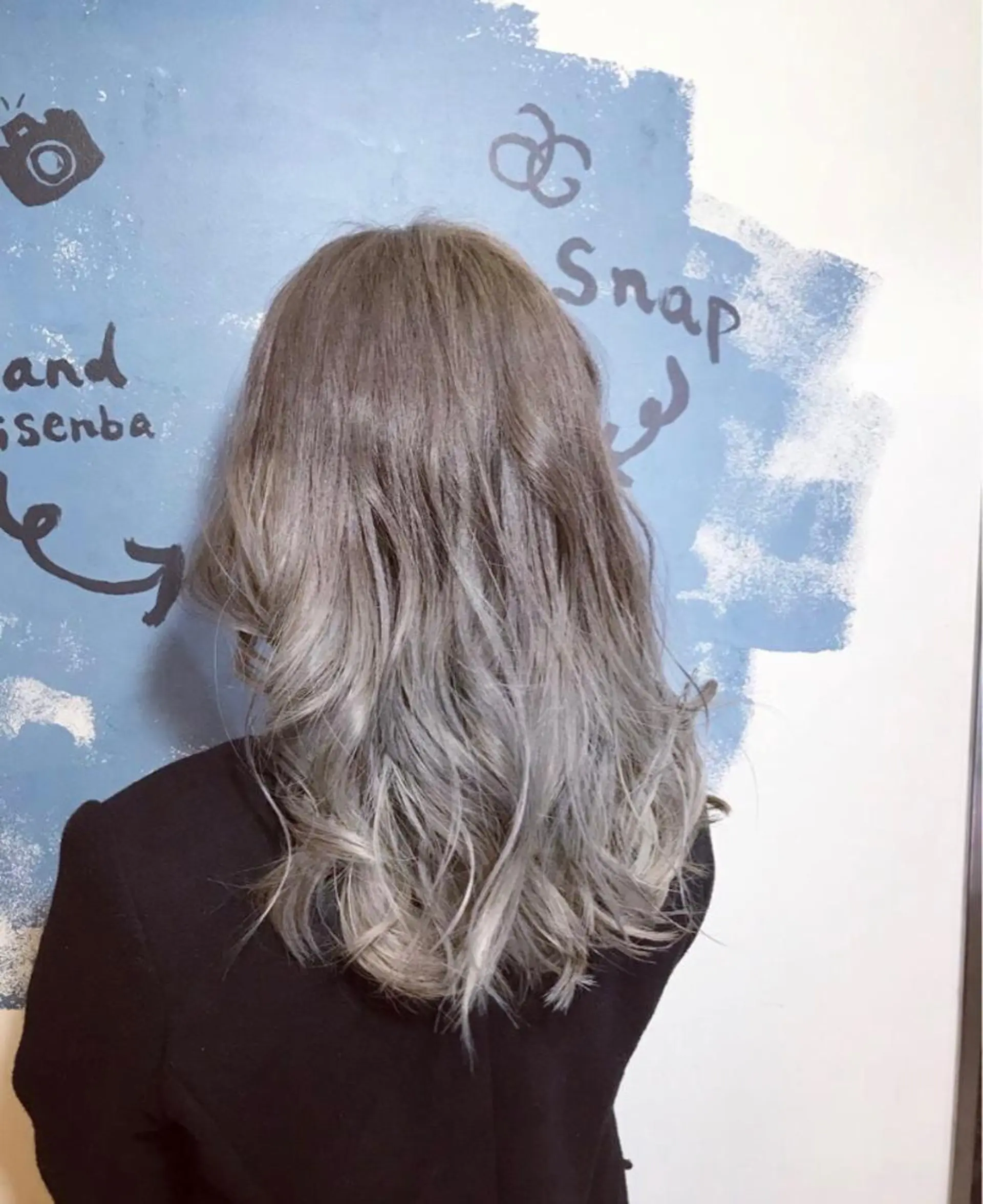 セミロング カラー ヘアアレンジ アッシュ アッシュグレー グラデーションカラー ace share salon所属・桑原 祥のヘアスタイル