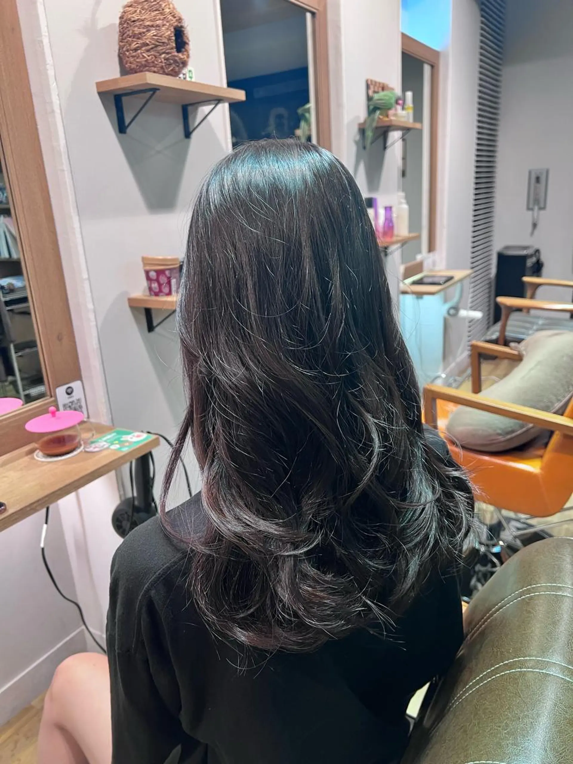 ロング カラー アッシュ ラベンダーカラー ラベンダーアッシュ カット ヘアカラー トリートメント ツキダテ ユイのヘアスタイル