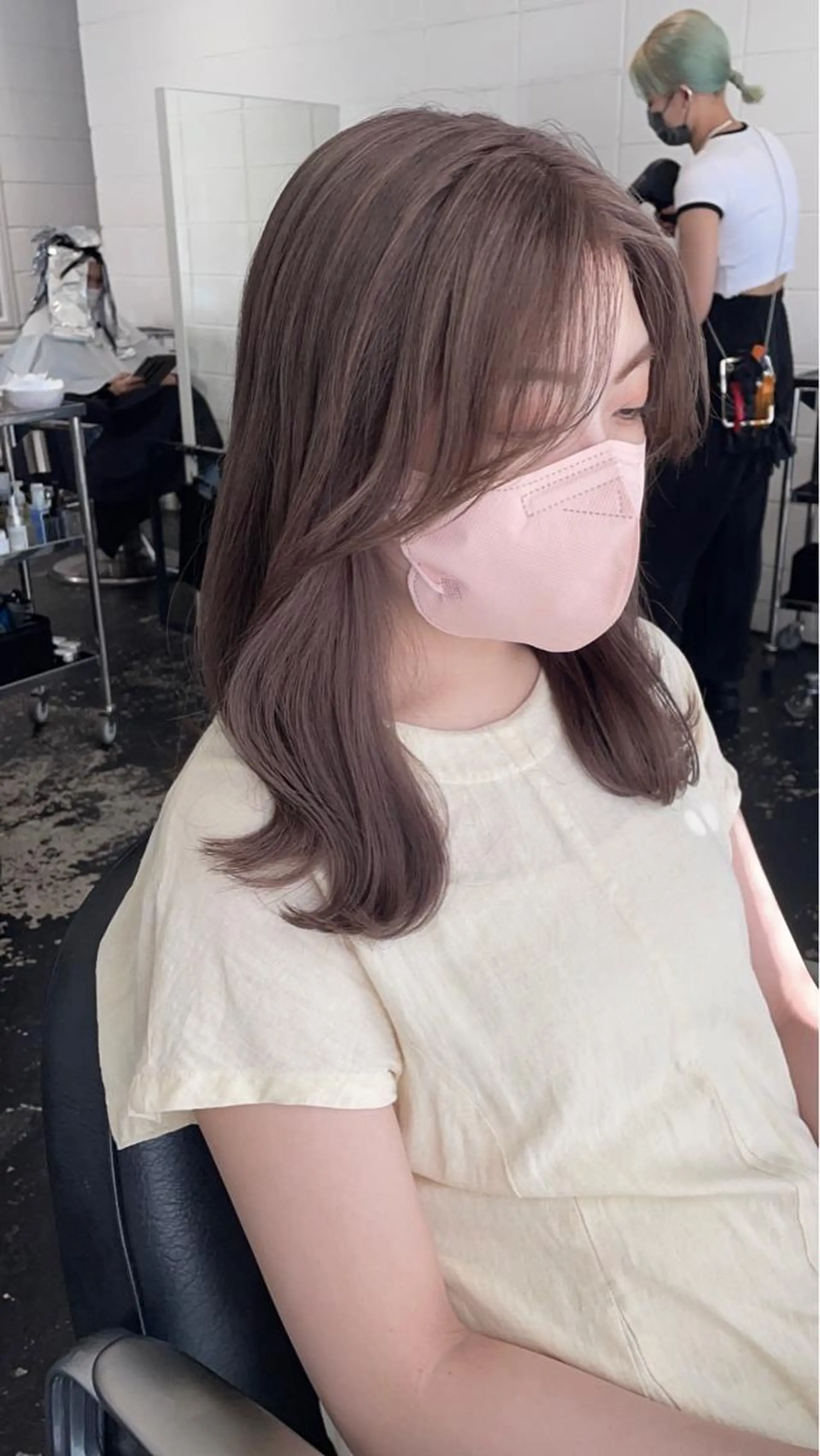 セミロング カラー ヘアアレンジ ブリーチ グレージュ ラベンダーカラー ラベンダーグレージュ ラベンダーグレー カット ヘアカラー トリートメント 艶ハイトーン/ヘア アレンジAYAKAのヘアスタイル