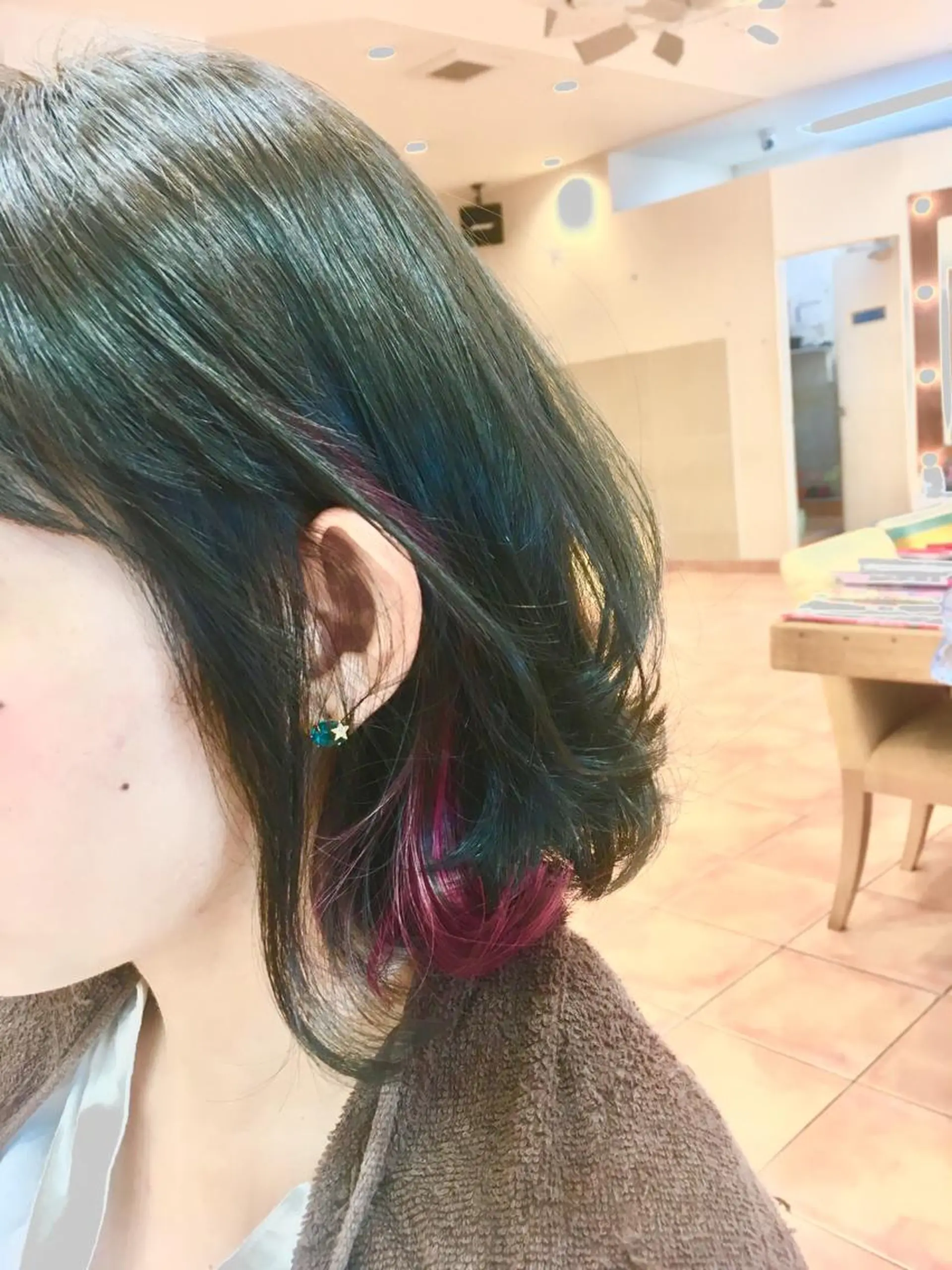 ミディアム カラー ブリーチ 奥谷 美代子のヘアスタイル