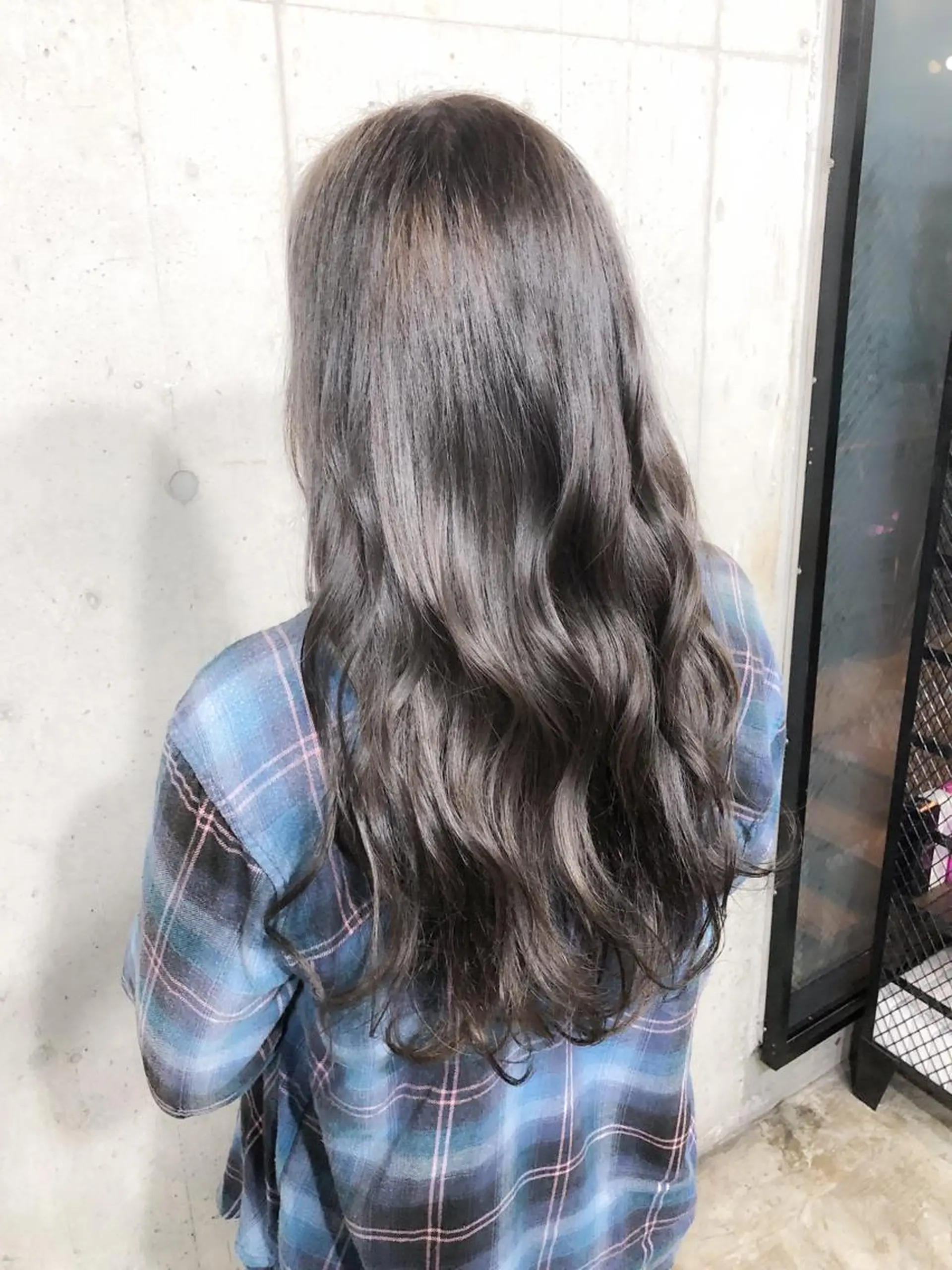 ロング カラー グレージュ 北條 優輝のヘアスタイル