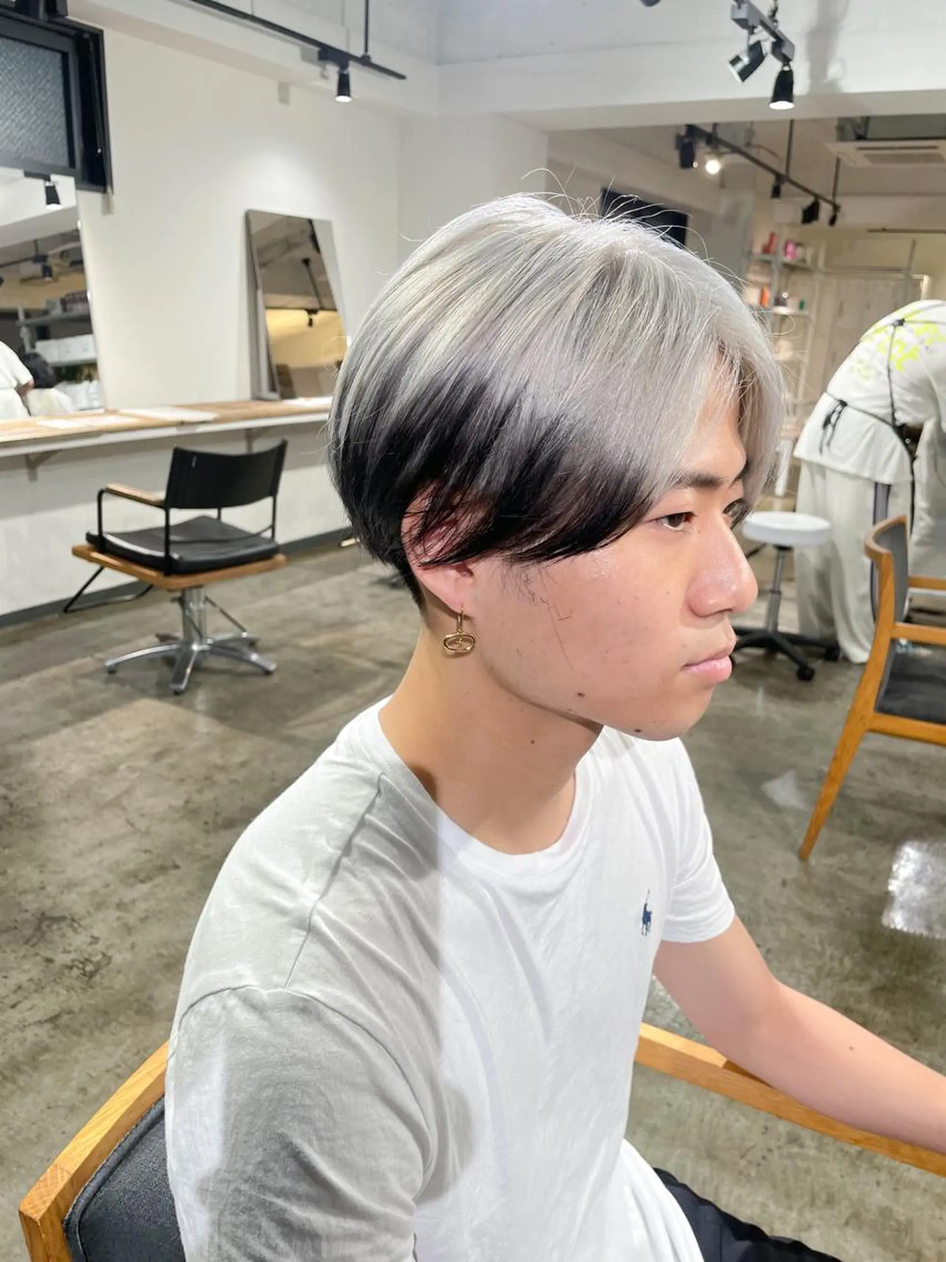 ショート カラー メンズ ヘアカラー トリートメント ハイトーン/レイヤー /ケアブリーチ石川治のヘアスタイル