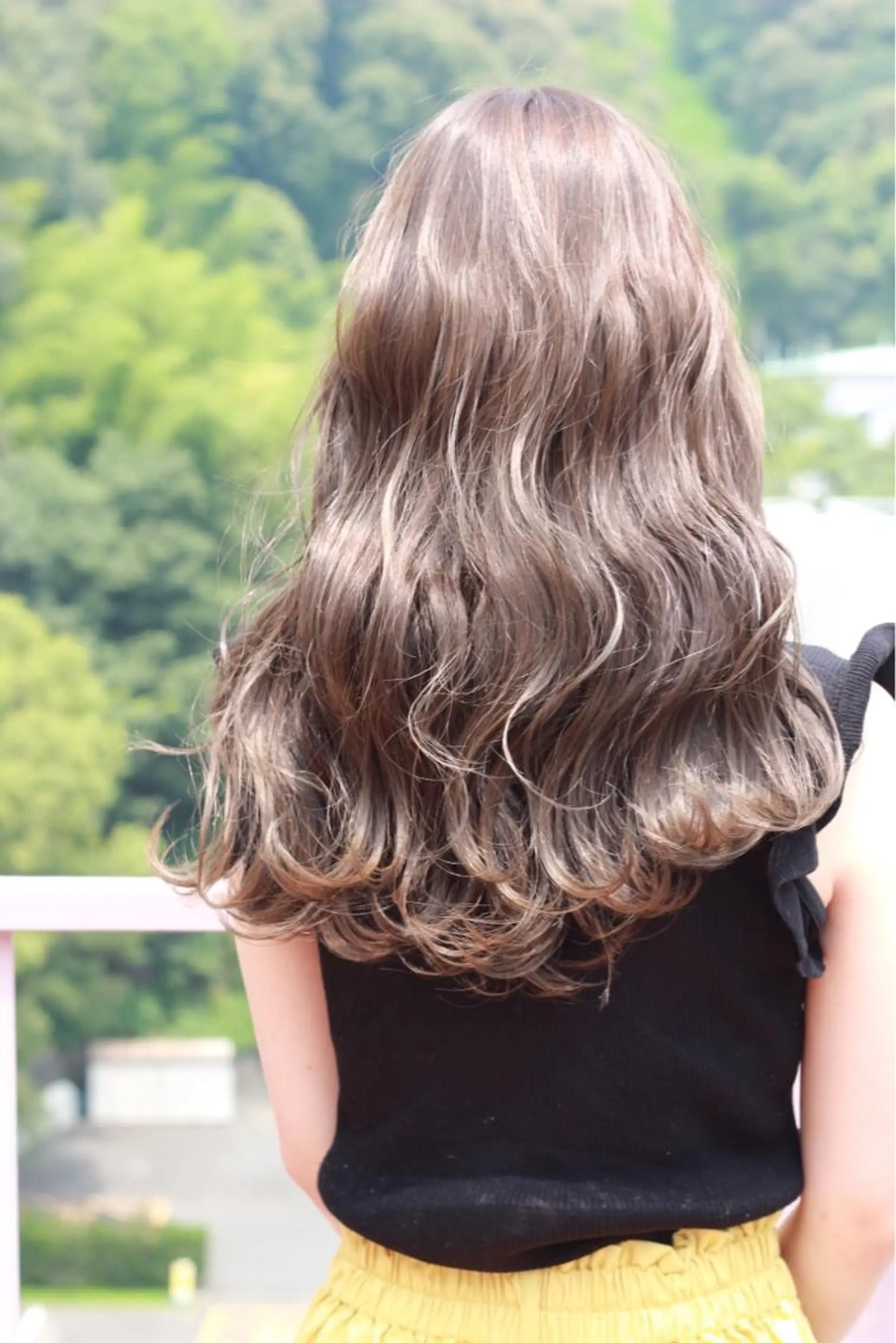 ロング カラー グレージュ オリーブグレージュ オリーブグレー ヘアカラー Viage （ビアージュ）のヘアスタイル