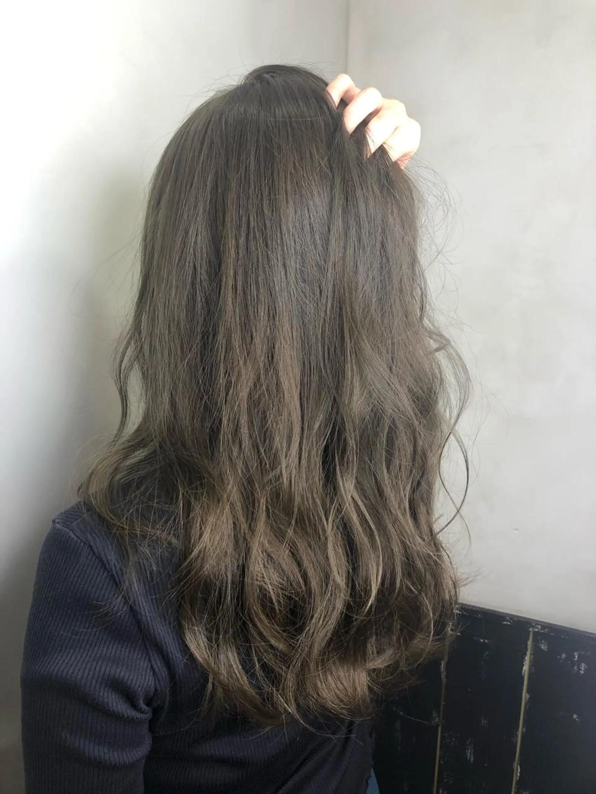 ロング カラー パーマ グレージュ イルミナカラー カット パーマ トリートメント ヘッドスパ 美髪矯正 🌈髪質改善 山下のヘアスタイル