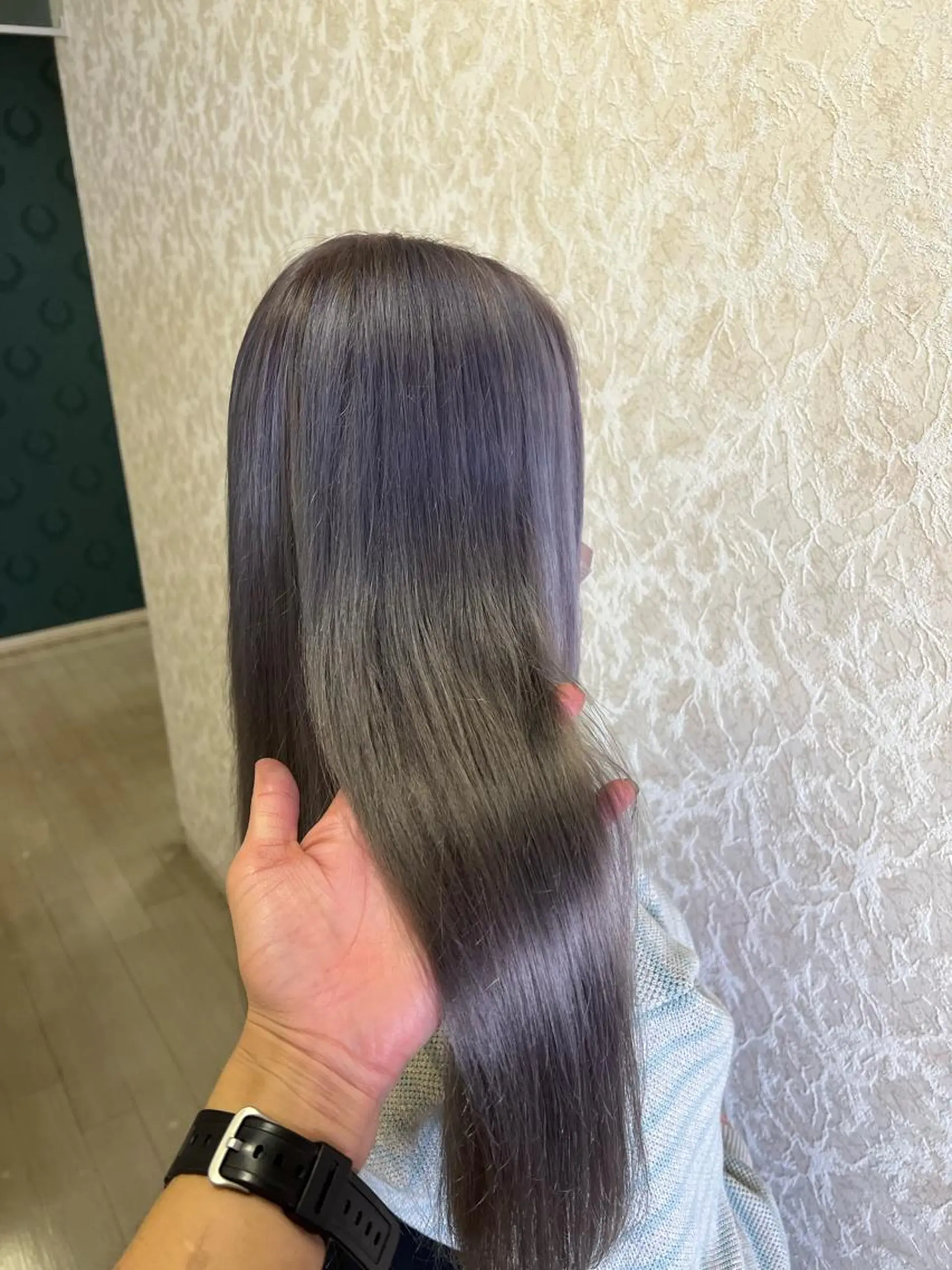 セミロング カラー ブリーチ グレージュ ラベンダーカラー ラベンダーグレージュ ラベンダーグレー カット ヘアカラー トリートメント ブリーチ/髪質改善/ レイヤー/YUTO‎のヘアスタイル