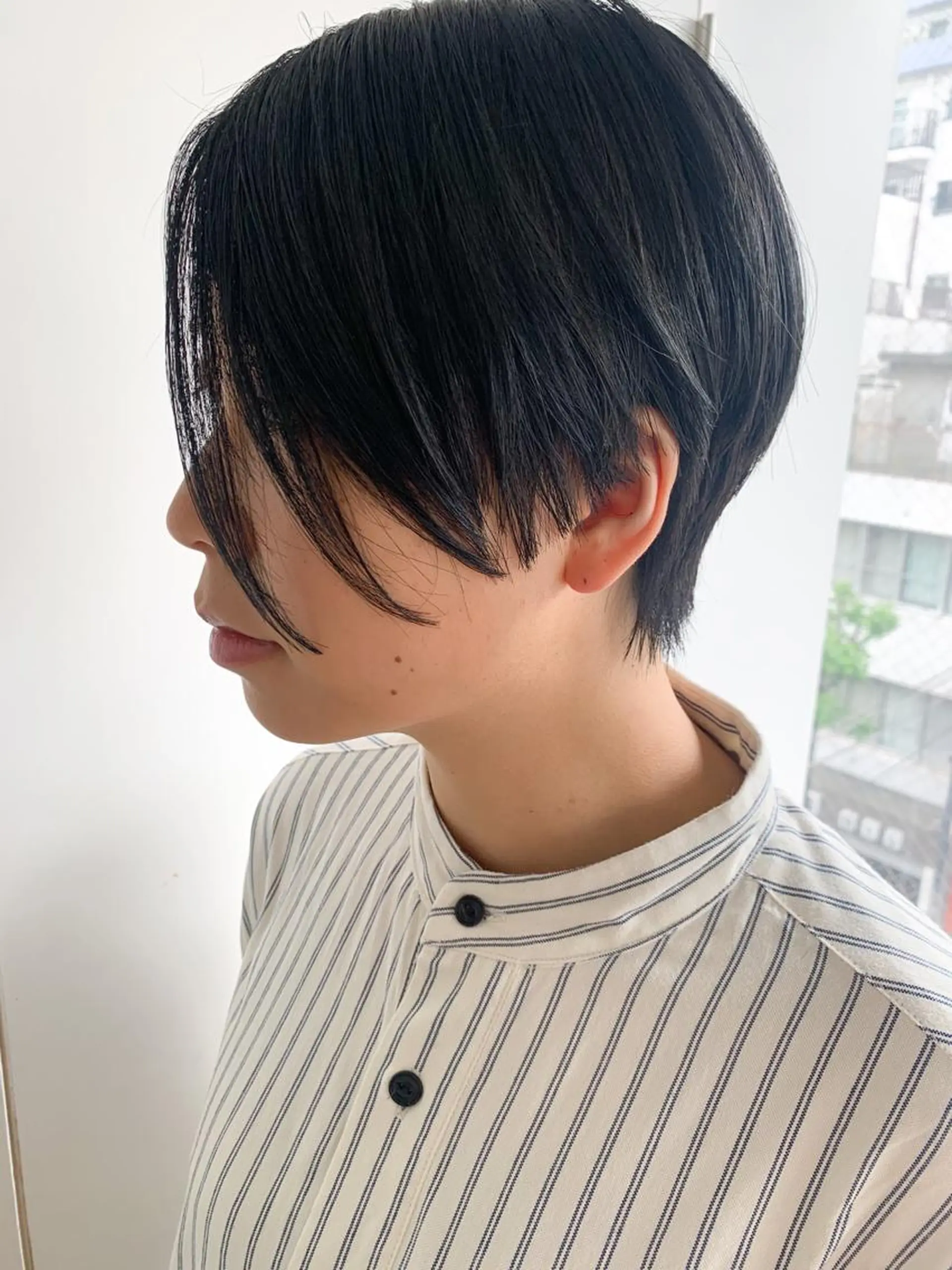 ショート nuu所属・💜ショート💜 ウルフ、ボブ二色亜美のヘアスタイル