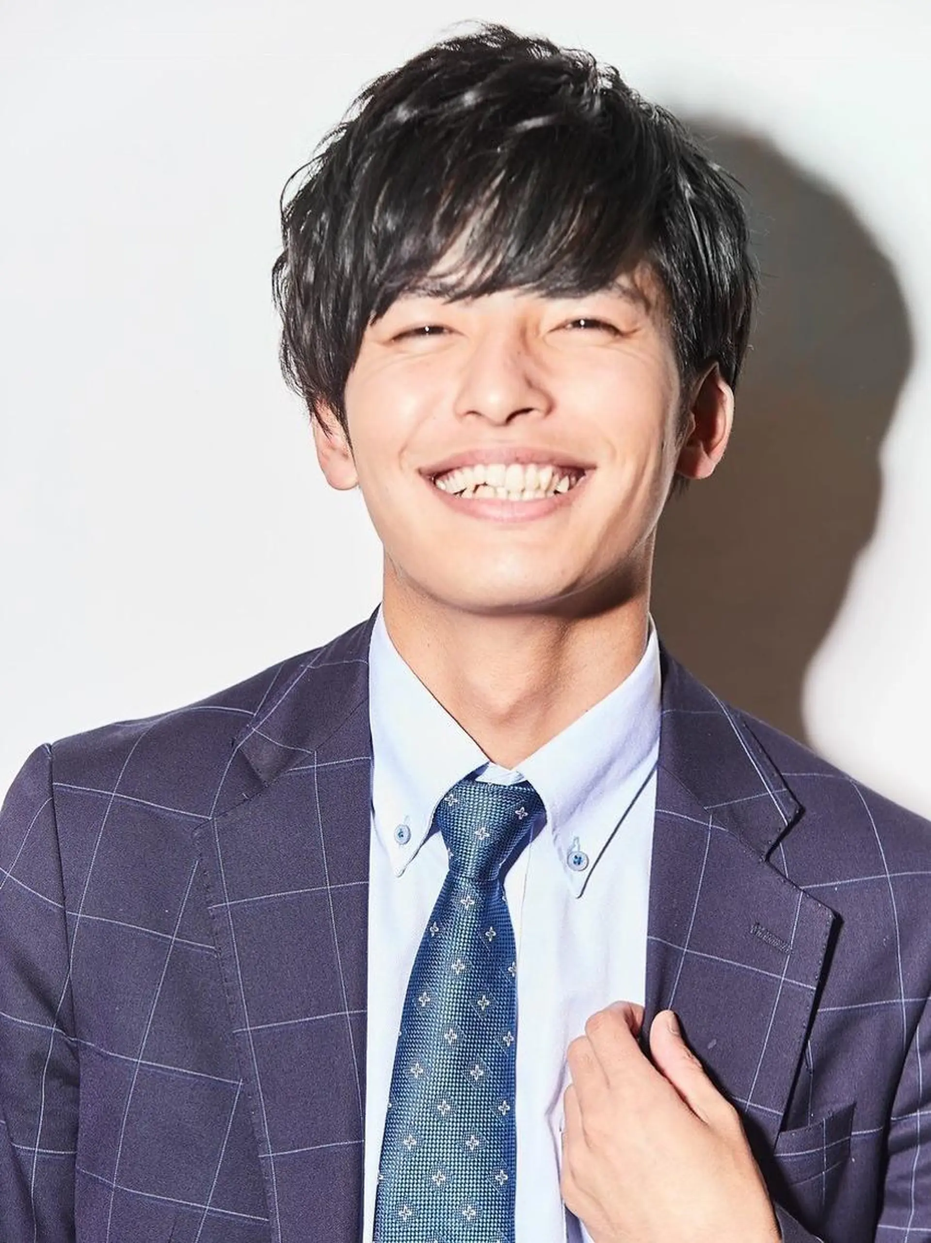 ショート カラー 𝙱𝙻𝙴𝙽 𝚋𝚢 𝚍𝚘𝚝.所属・🤍BLEN 窓🤍のヘアスタイル