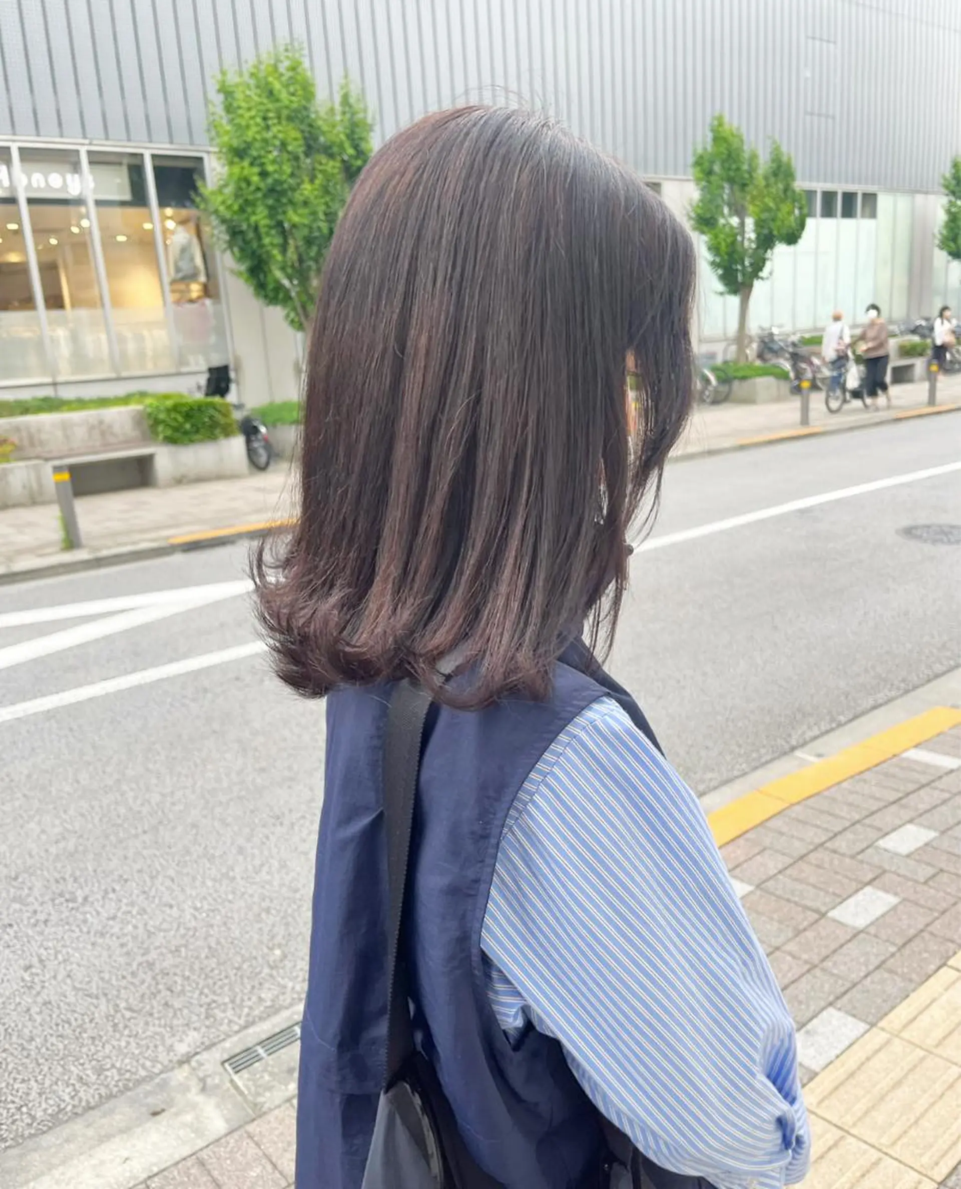 ミディアム ユイナ 🕊NaVI ベージュ/透明感のヘアスタイル