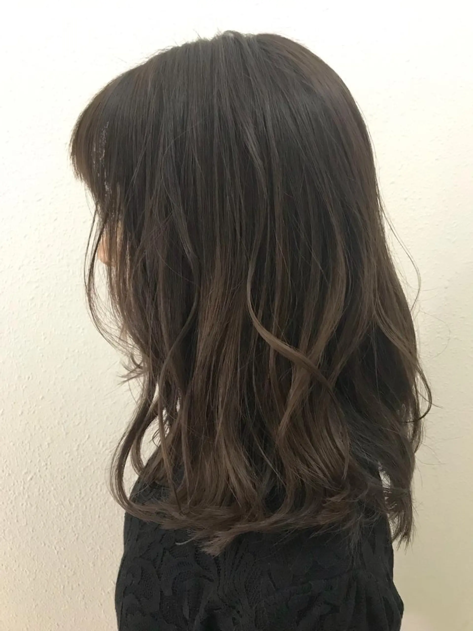 ミディアム カラー ヘアアレンジ アッシュ yeope所属・ハイトーンカラー ブリーチ専門・天神のヘアスタイル