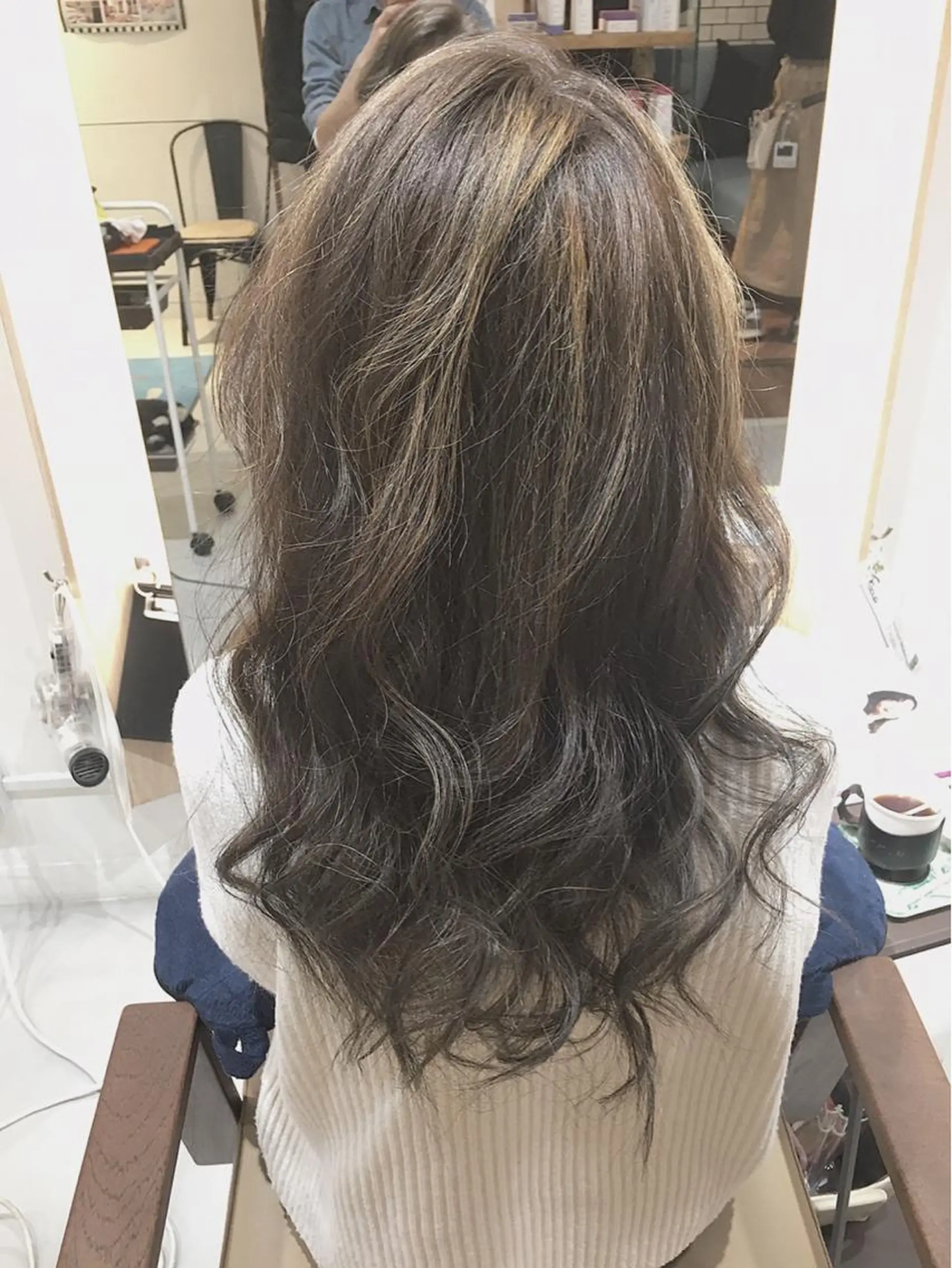 セミロング カラー 外国人風カラー due hair 京都駅前店 MILBON オージュア認定サロン【デューヘアー】所属・ハイトーンブリーチ 土坂　由志【京都】のヘアスタイル