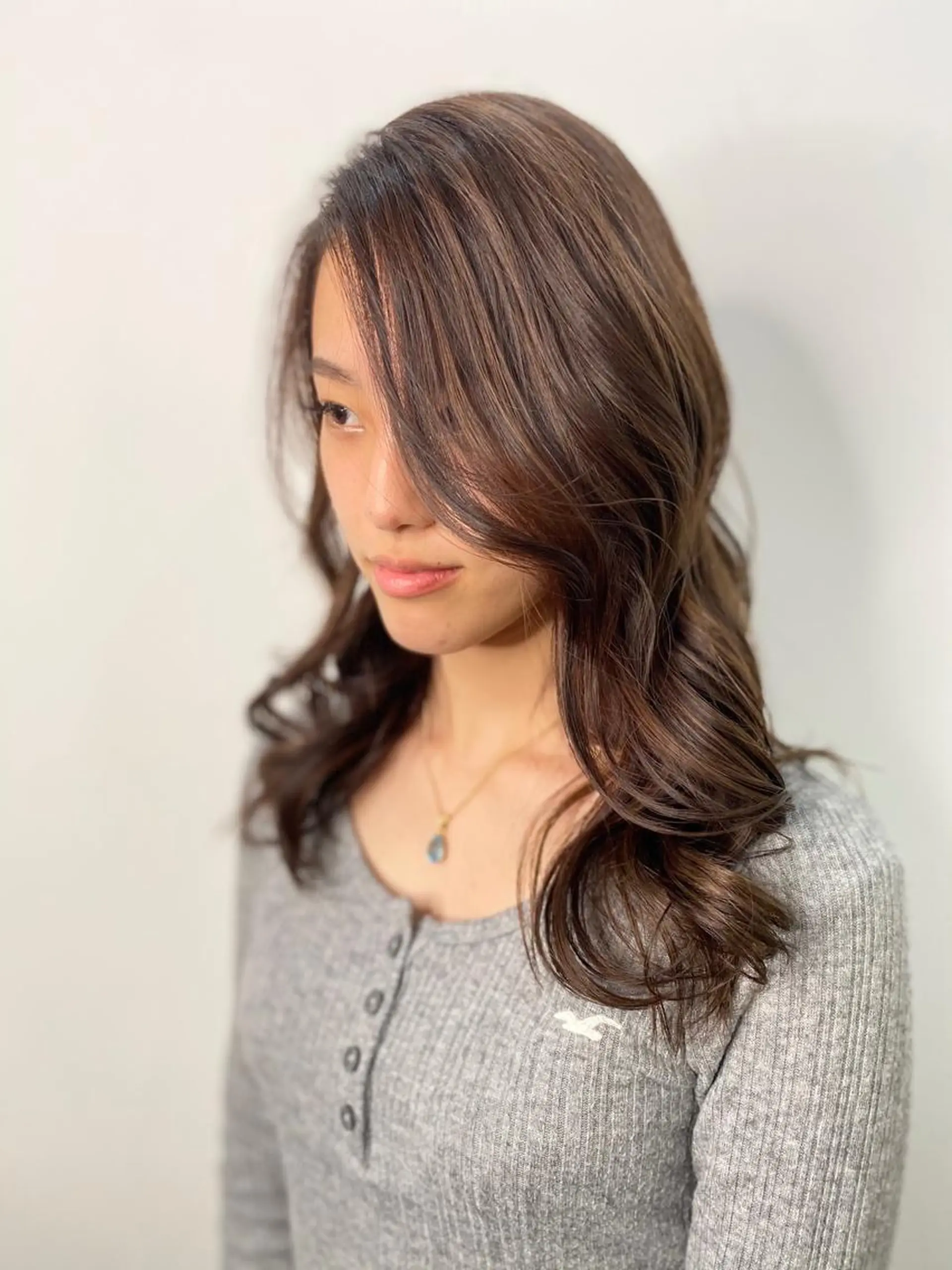 ロング カラー ベージュカラー グレージュ ハイライトカラー ハイライト opus 店長大和 レイヤー/赤み消しのヘアスタイル