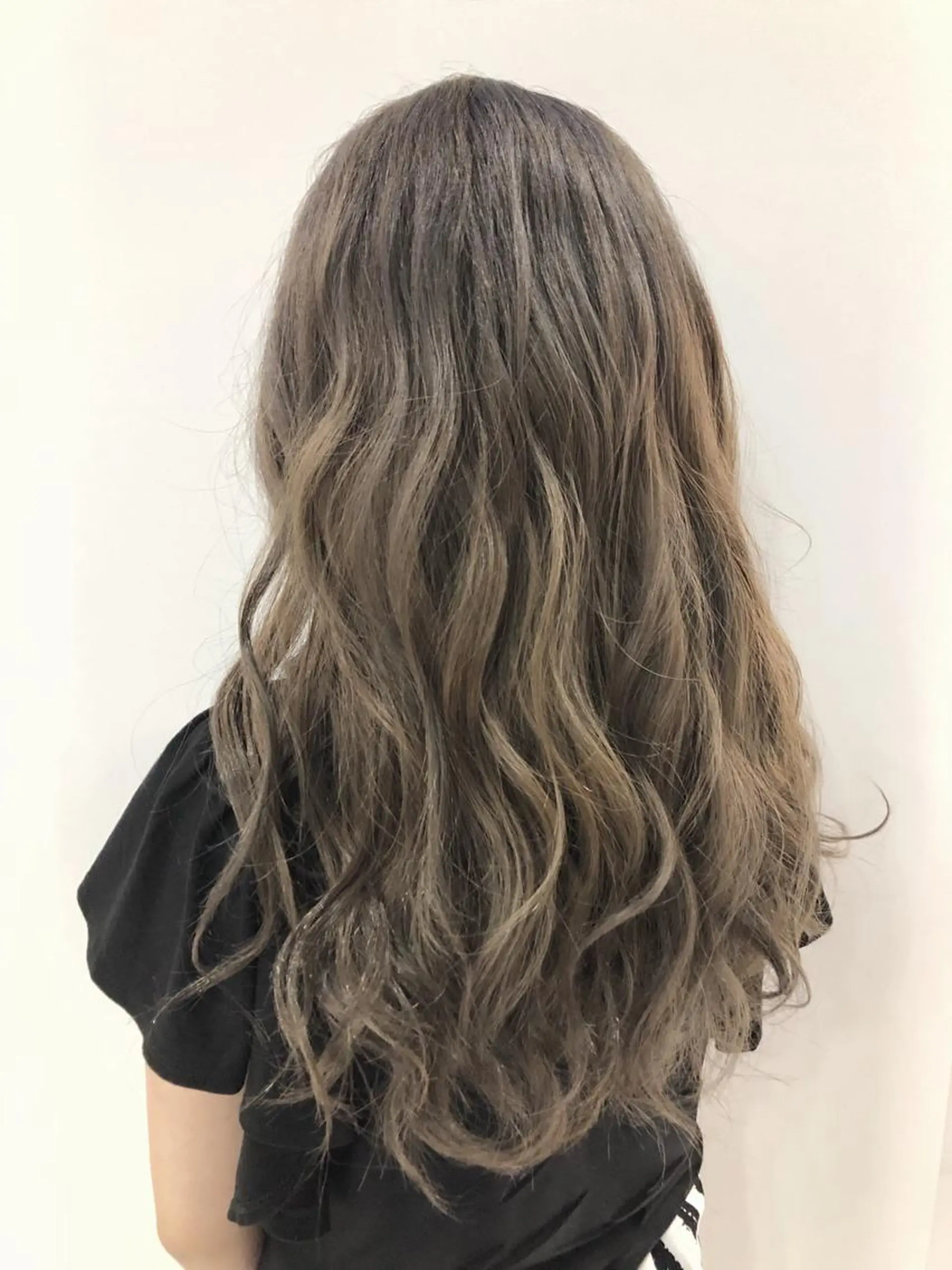 ロング カラー グレージュ 女性リピ90%🍨 🩷佐藤みずきのヘアスタイル