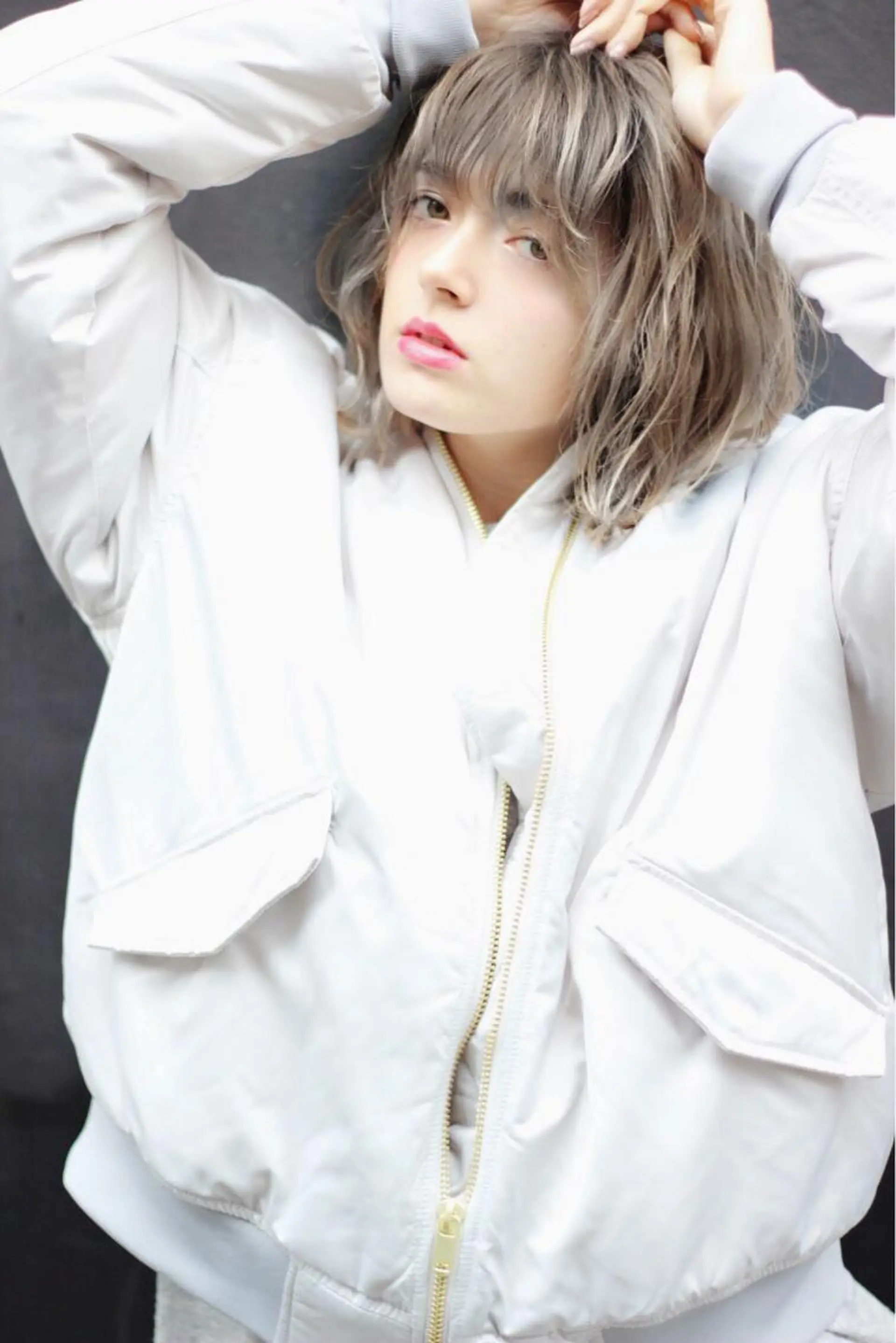 ミディアム カラー パーマ ダブルカラー カット ヘアカラー トリートメント 大西 直人のヘアスタイル