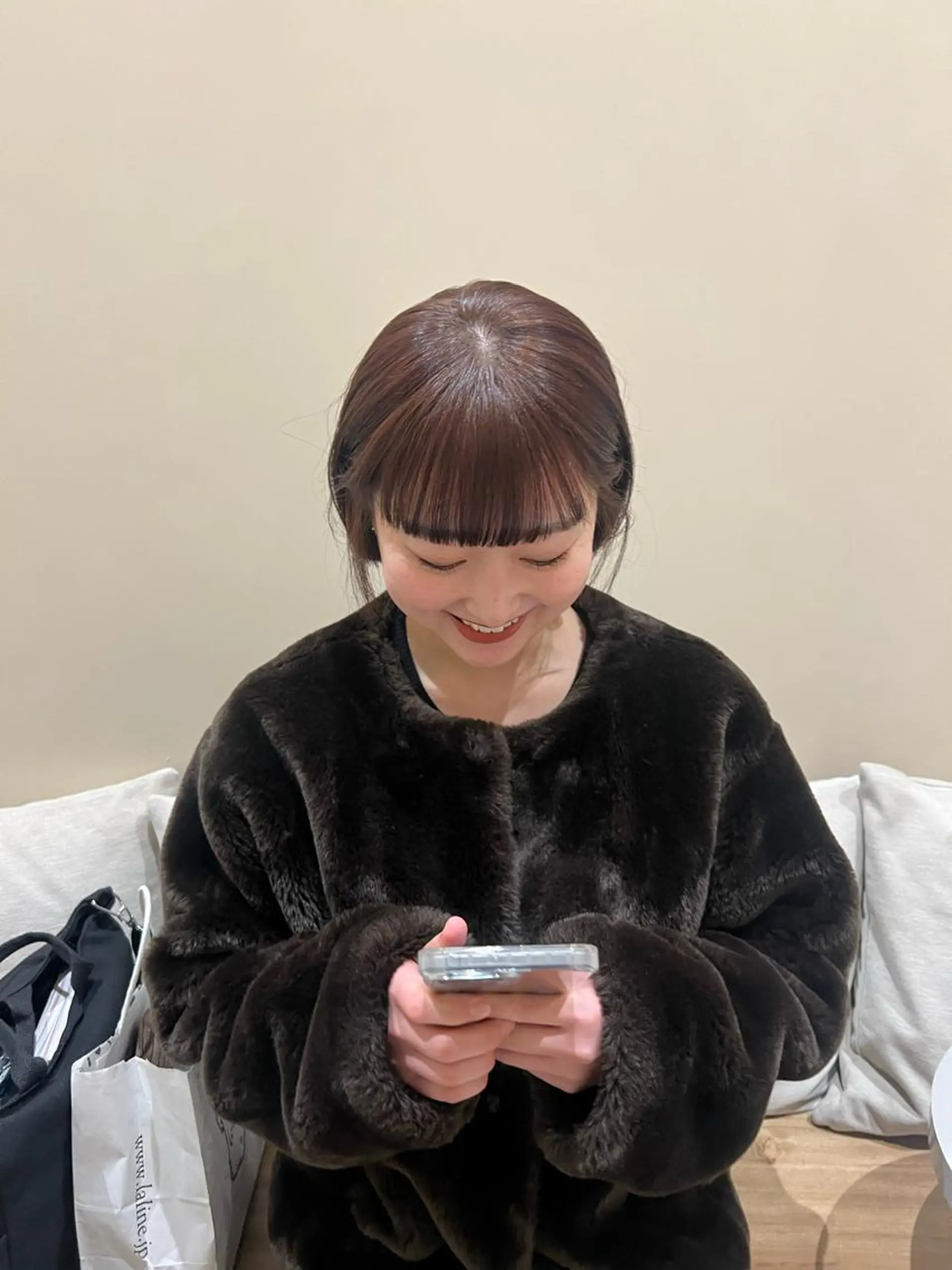 カラー 加藤木麻彩 NEROのヘアスタイル