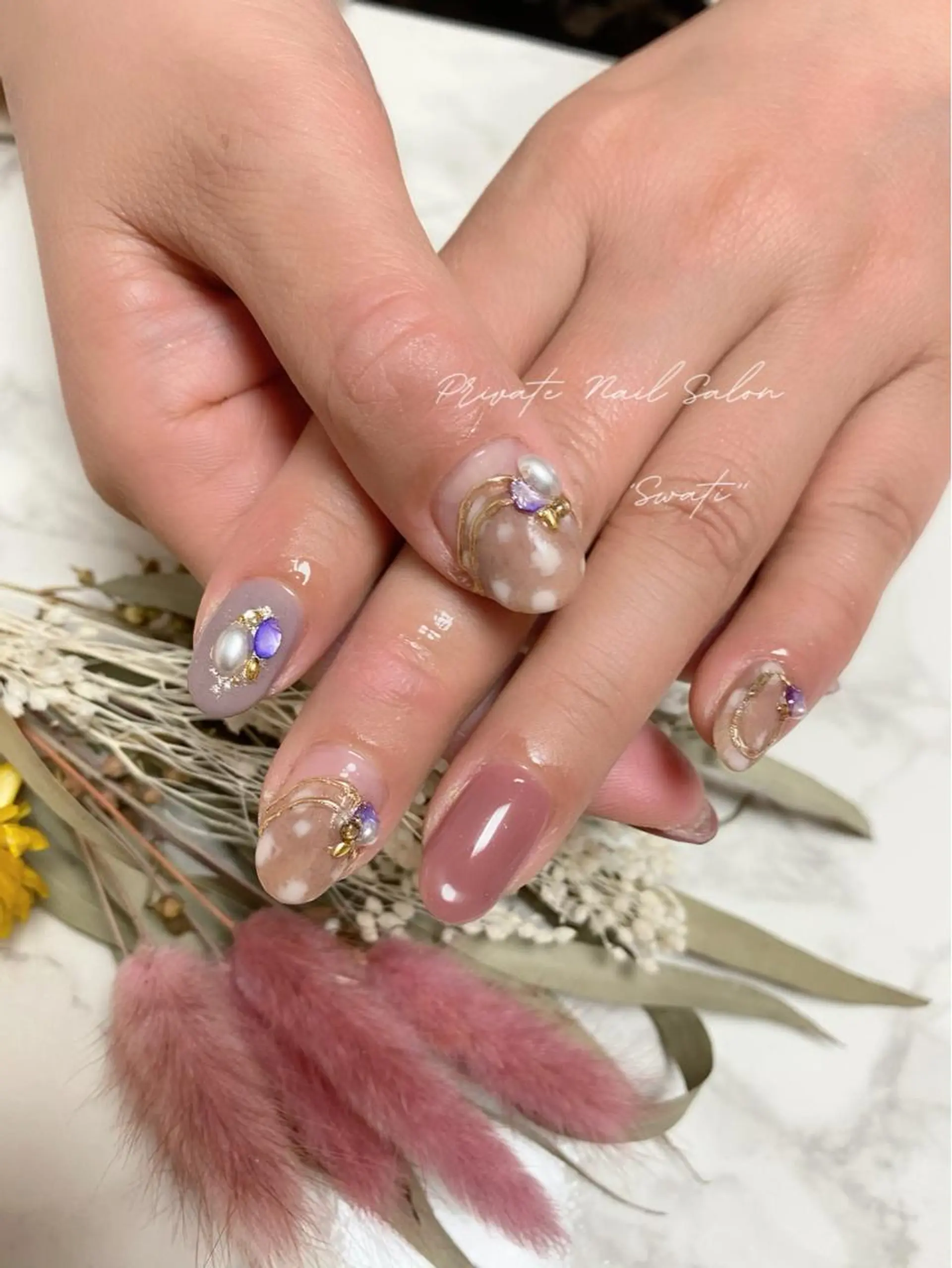 ネイル アニマル柄 アートネイル ジェルネイル オフィスネイル 冬ネイル yuko （ネイリスト）のネイルデザイン