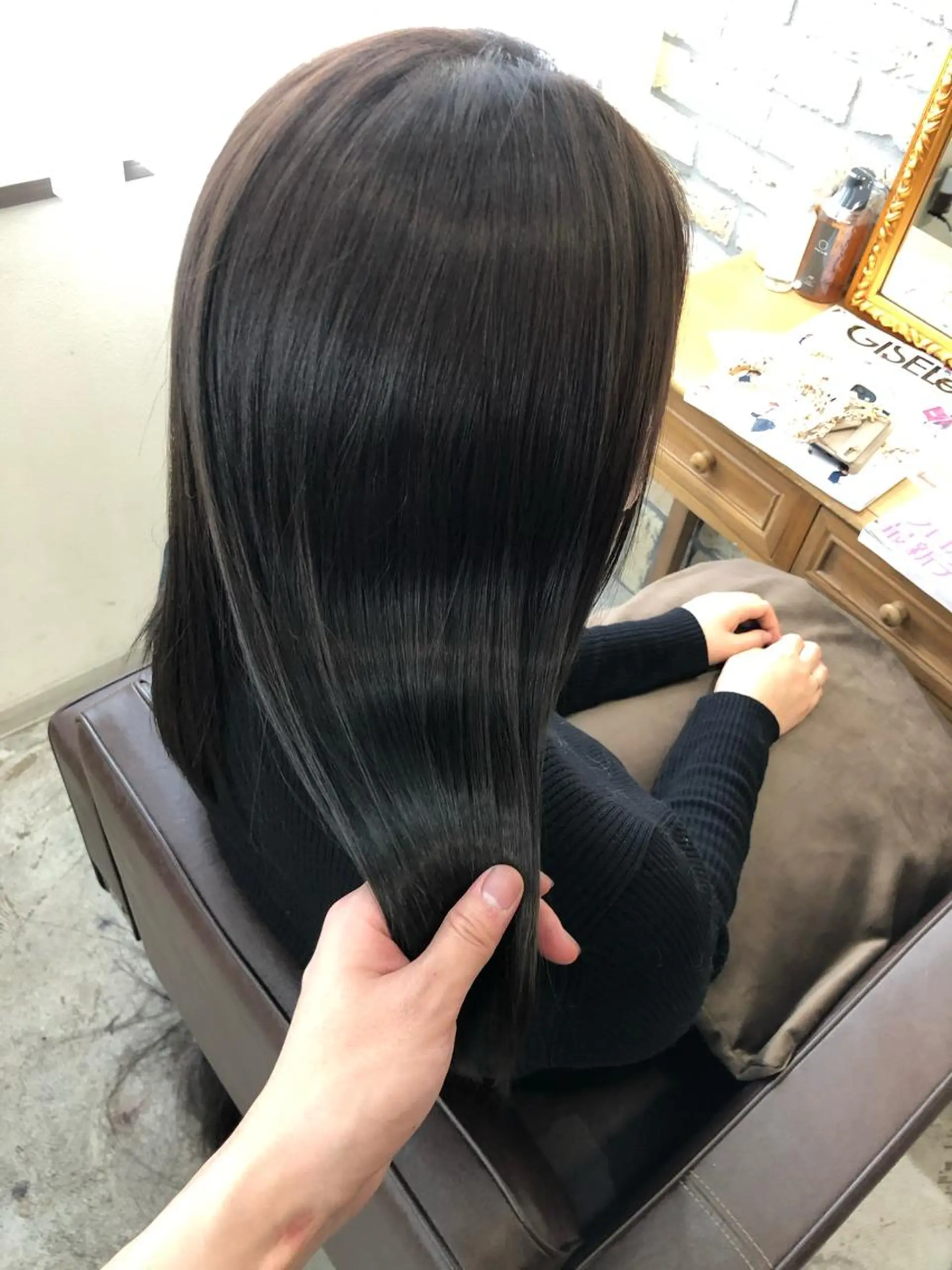 ロング 髪質改善、縮毛矯正 酸性縮毛矯正のヘアスタイル