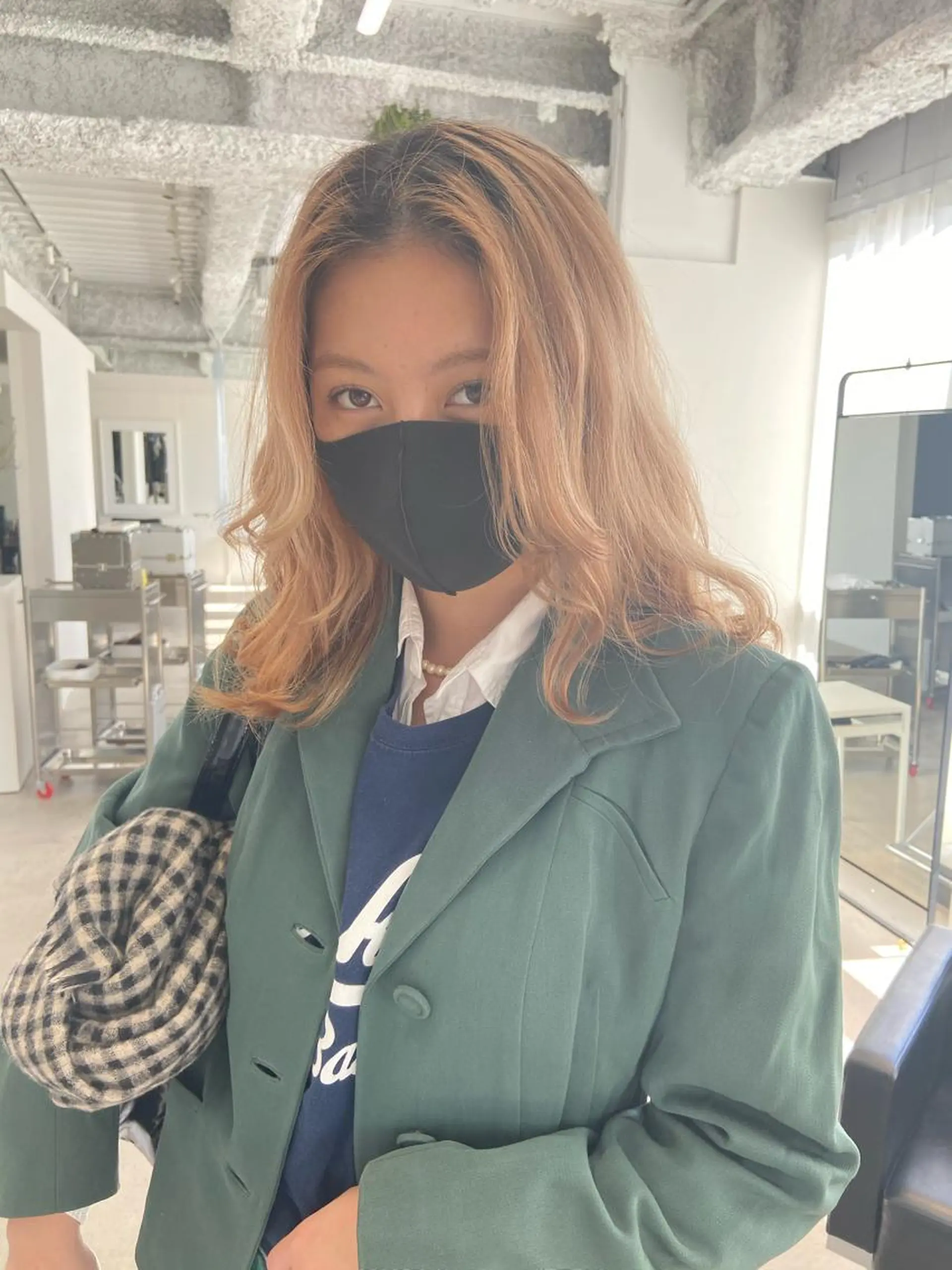 セミロング カラー ベージュカラー ハイトーンカラー STAN WOOD所属・似合わせcut 🔥yutakaのヘアスタイル