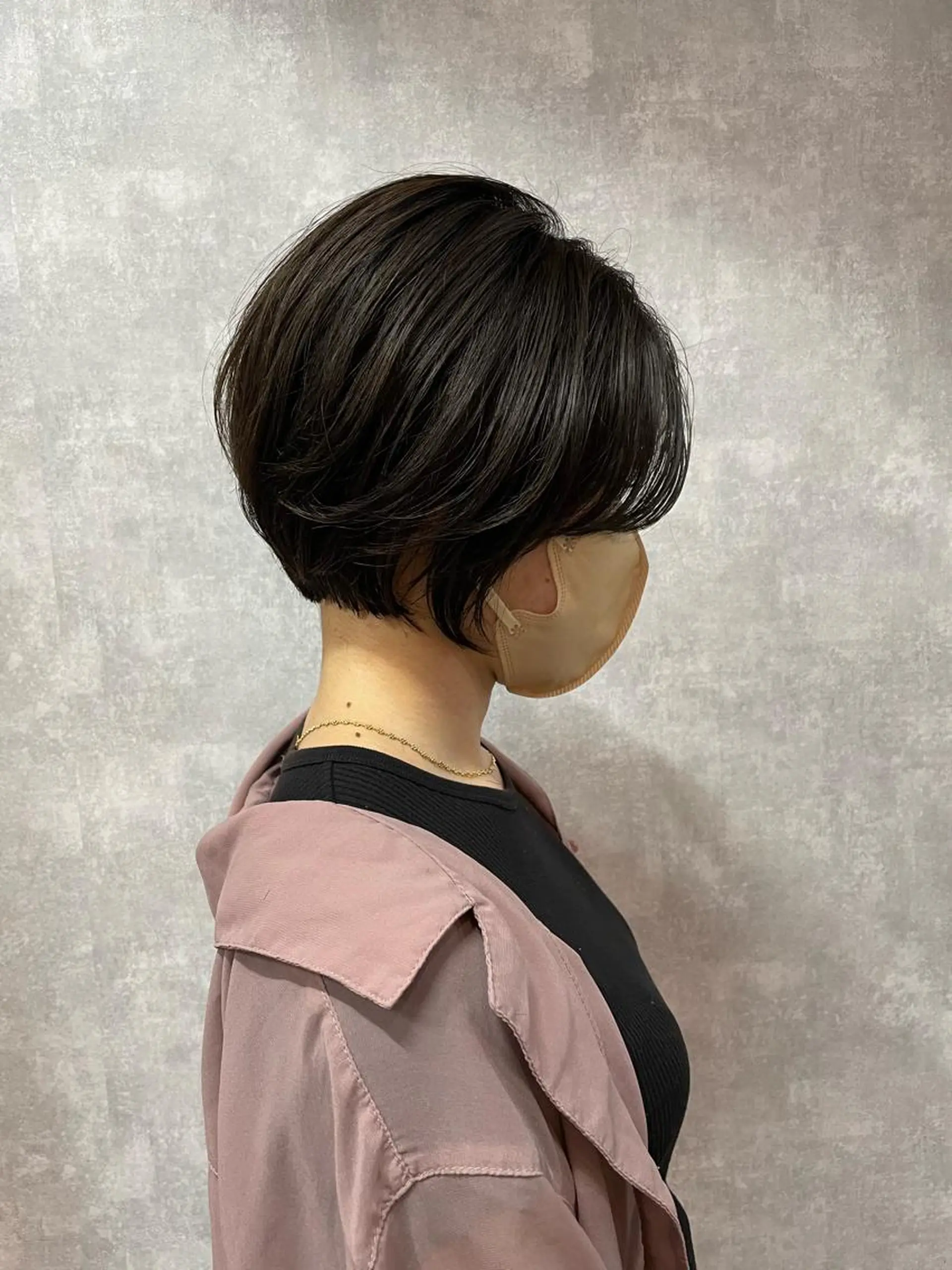 ショート 切りっぱなしボブ ショートボブ ハンサムショート 丸みショート アッシュ モテ髪/ボブ/ショー ト/アダチフウトのヘアスタイル