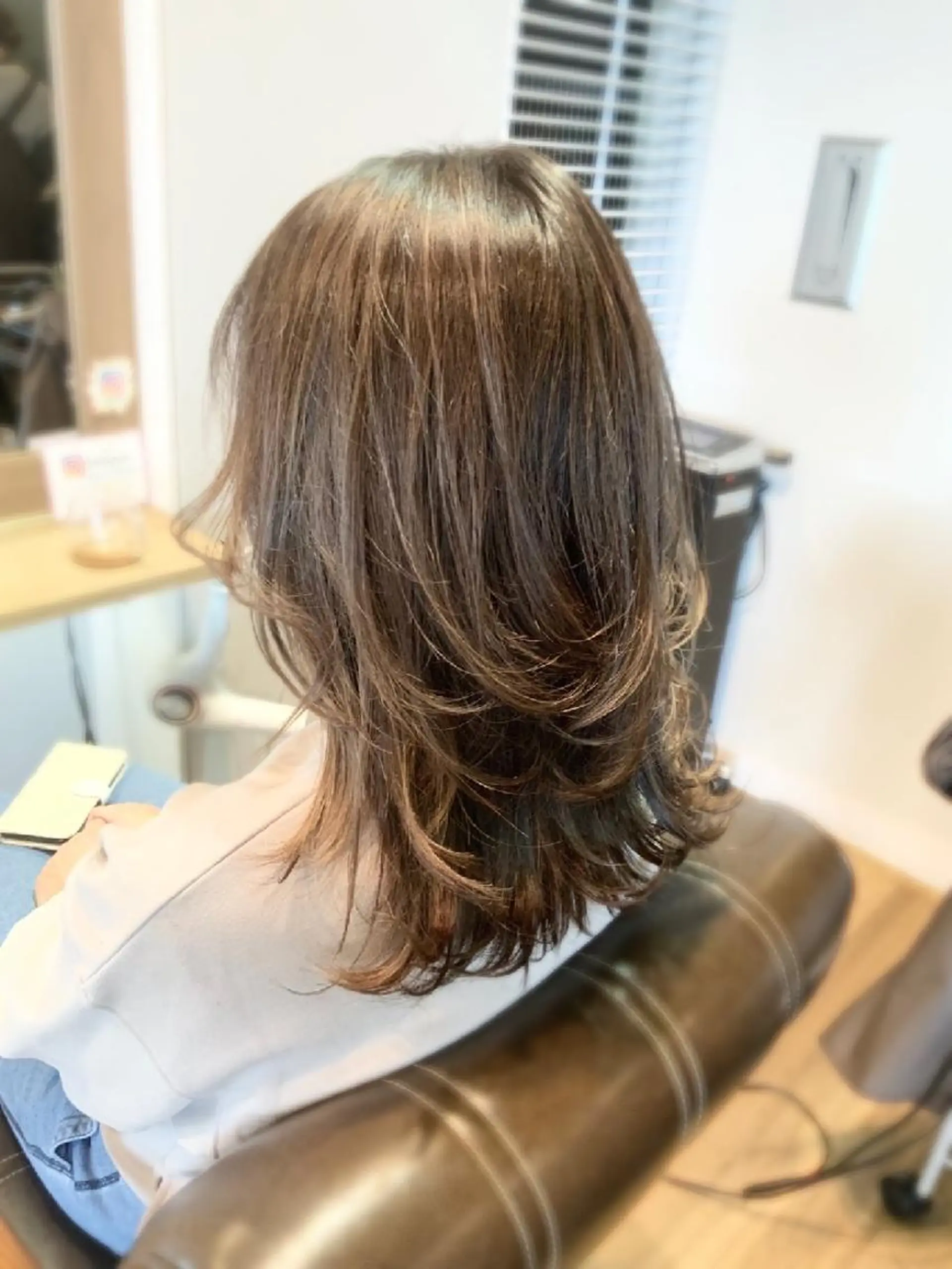 カラー セミロング ハイライトカラー ハイライト ヘアカラー トリートメント 堀 望美のヘアスタイル