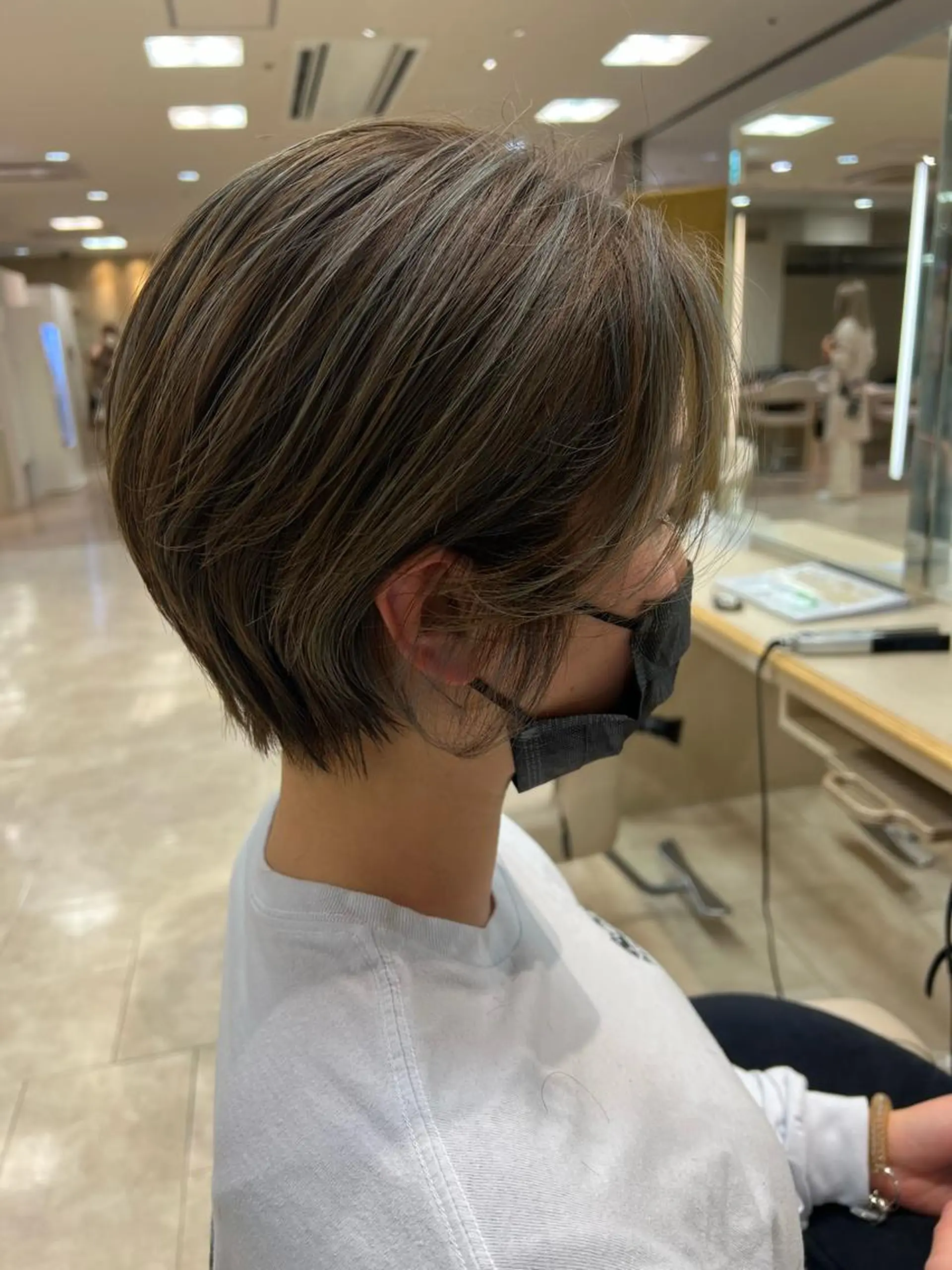 ロング カラー ショートボブ ハイライトカラー ボブ ハイライト カット ヘアカラー トリートメント 似合わせ.ﾍｱｾｯﾄ 得意🌹井上美沙のヘアスタイル