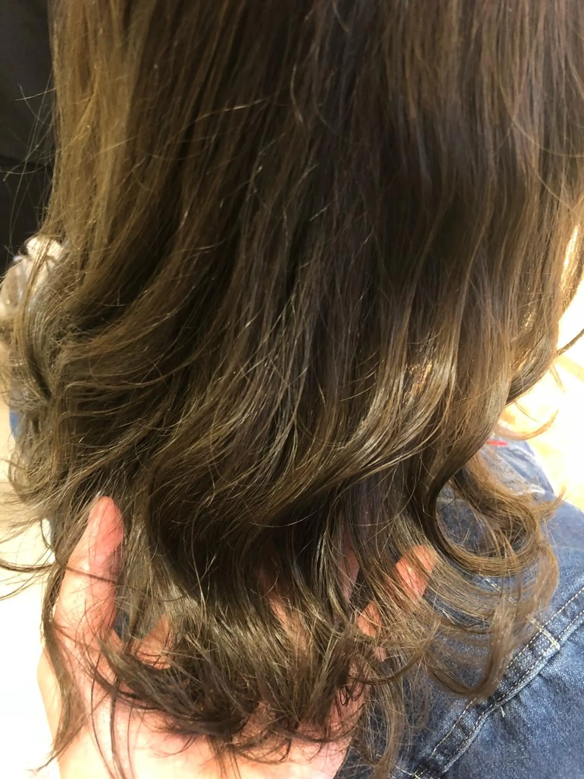 セミロング ヘアカラー トリートメント 松佐 ゆかりのヘアスタイル