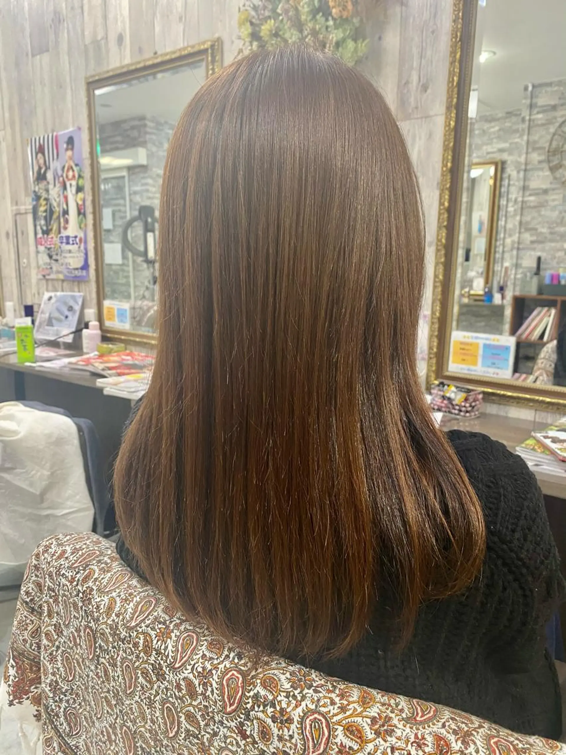 セミロング ヘアカラー トリートメント 土屋朱理/ ハイトーンカラーのヘアスタイル