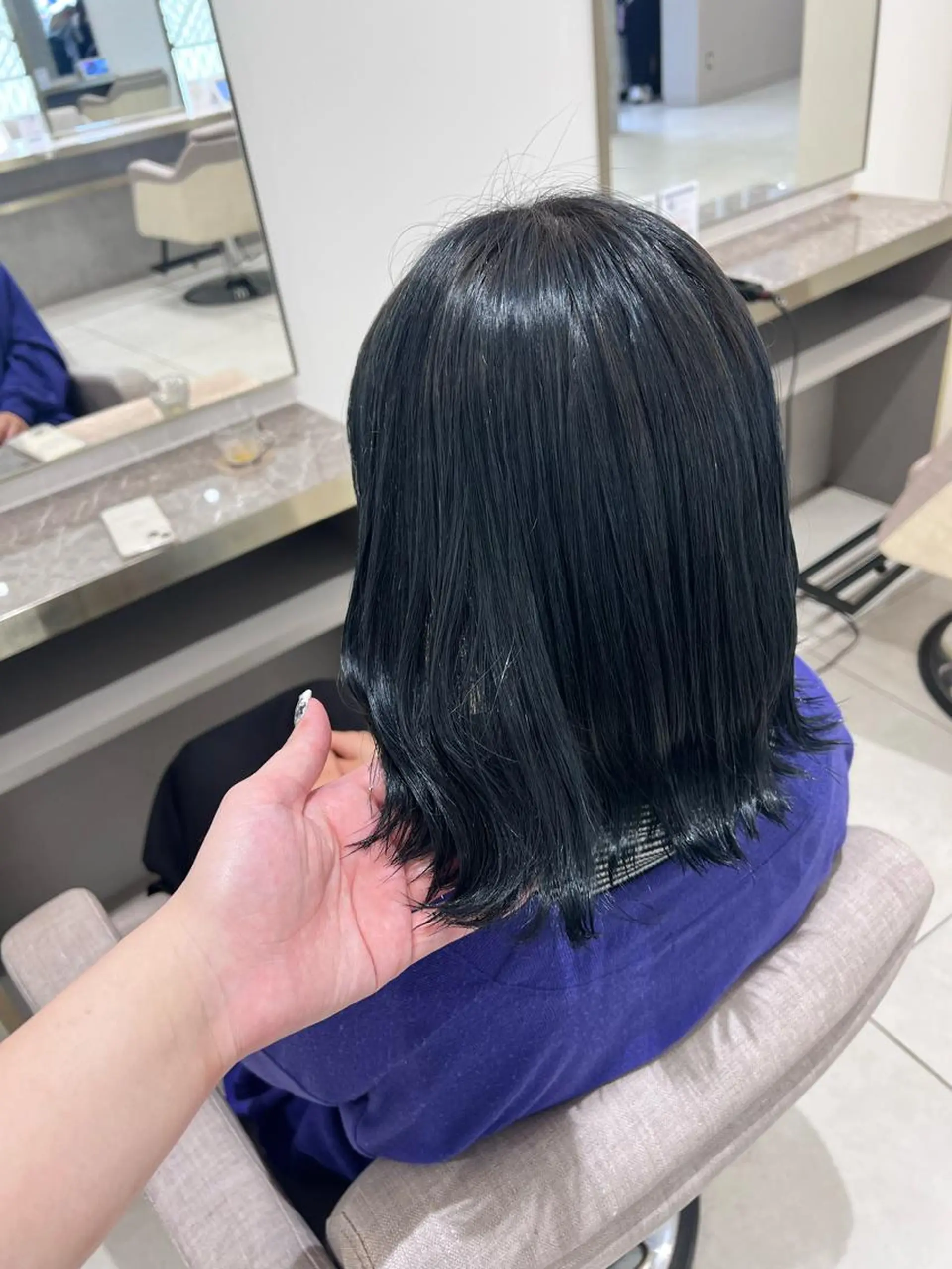 ミディアム 中嶋 彩乃のヘアスタイル