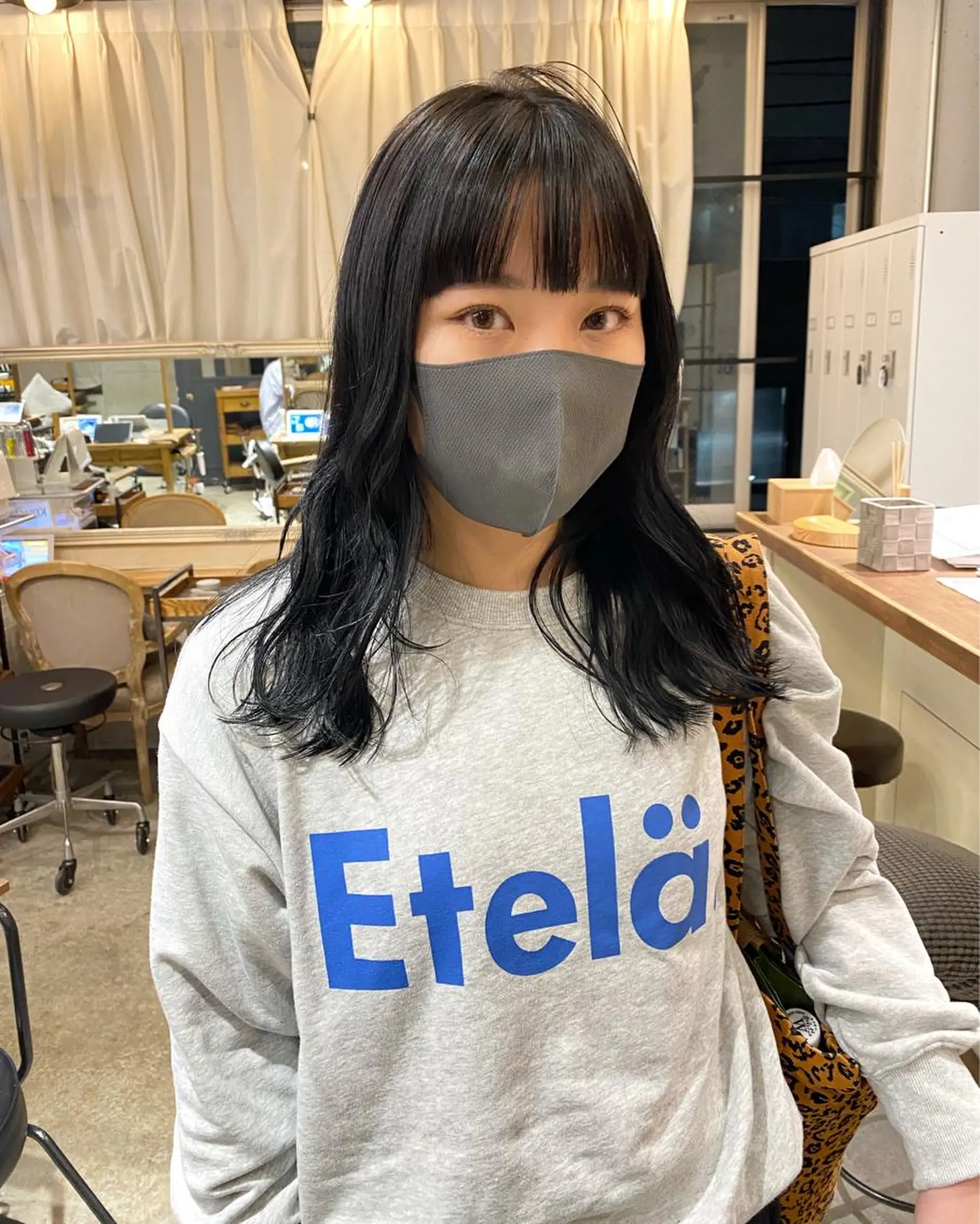 セミロング カラー ブリーチ ブリーチなしカラー カット ヘアカラー 透明感カラー 🩰asumiのヘアスタイル