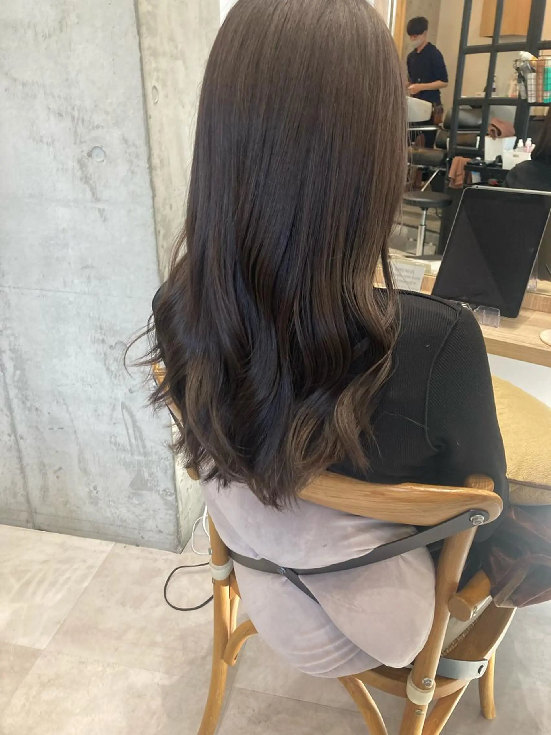 セミロング ヘアカラー トリートメント ✨色持ちの良い艶 カラー✨蟹江真世のヘアスタイル