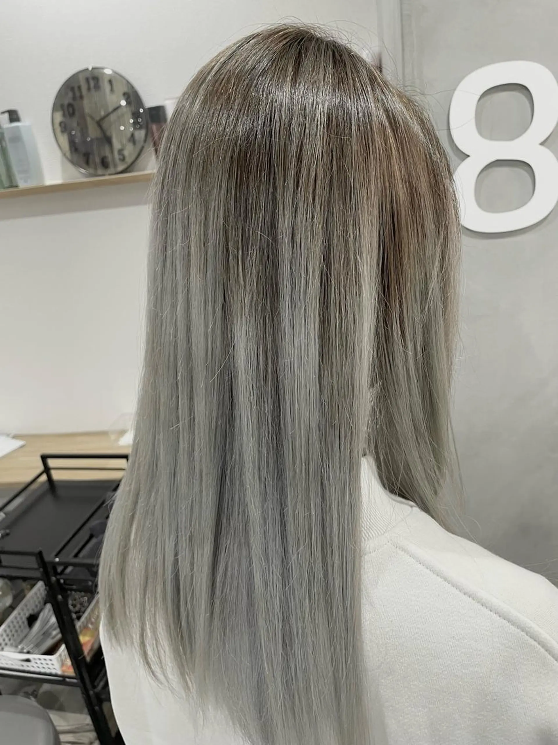 ロング カラー 黒髪 ブリーチ ブルーカラー シルバー イエローカラー オーブヘア宇都宮店所属・大橋 綾子のヘアスタイル