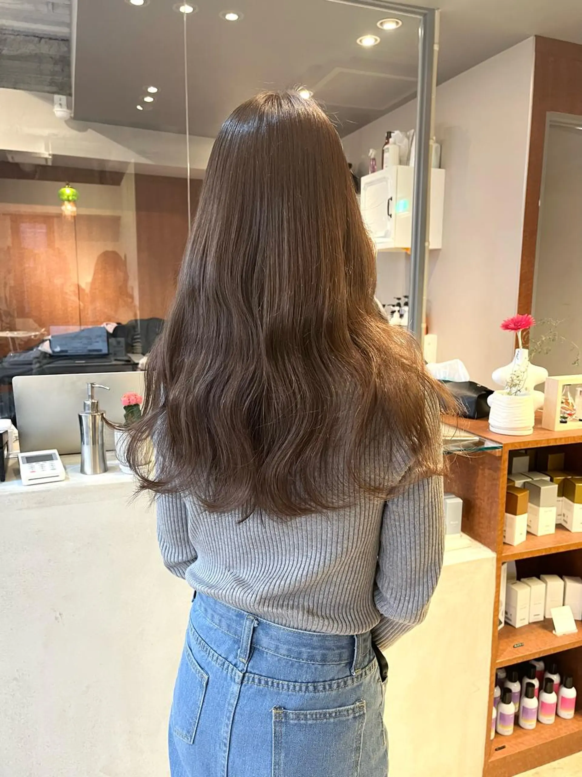 ロング カラー ベージュカラー ブリーチ 透明感カラー ブリーチなしカラー カット ヘアカラー トリートメント 🩷ハイトーン透明感 レイヤー🩷ユリカのヘアスタイル