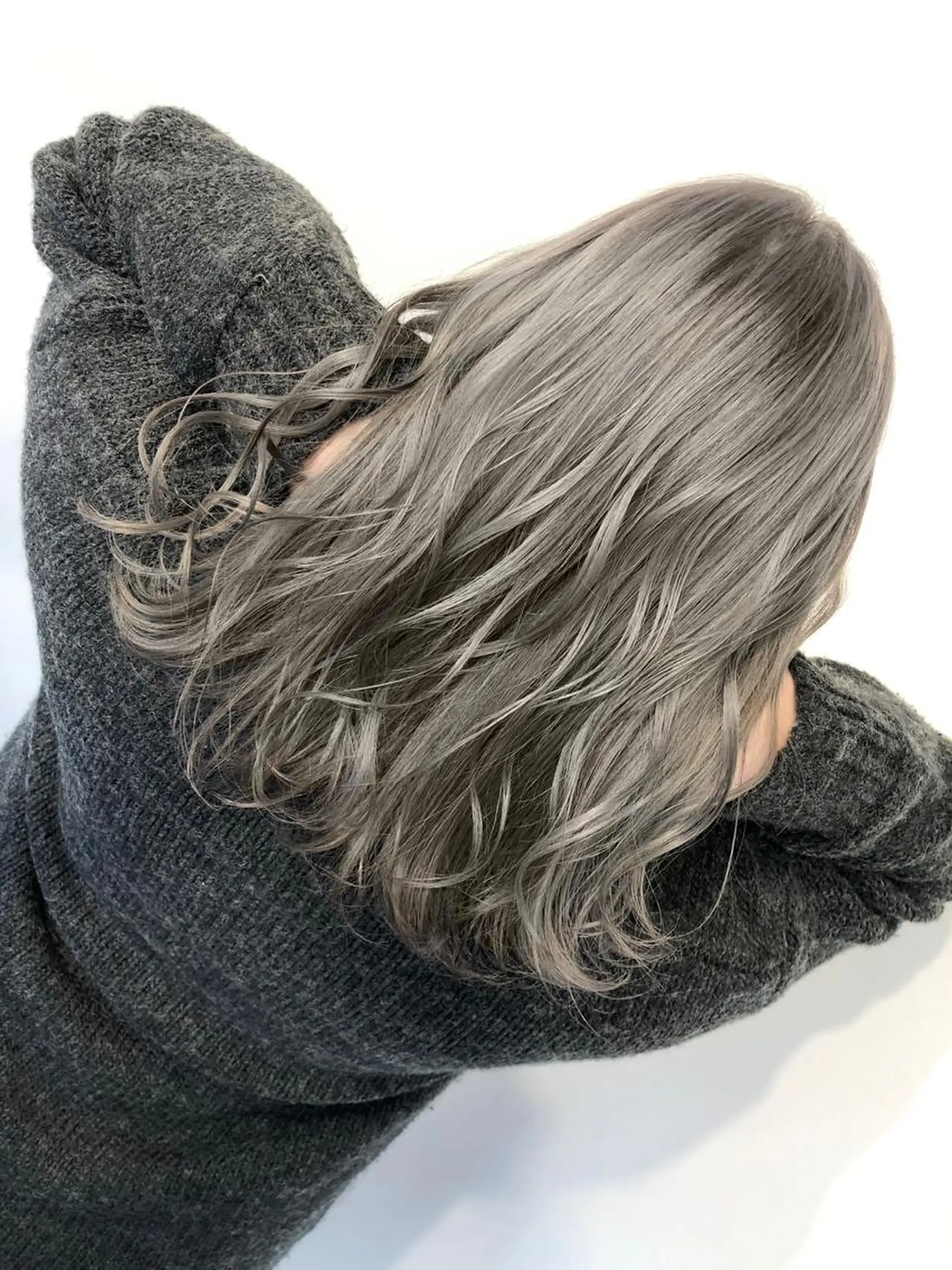 ミディアム カラー ヘアカラー ハイトーン/韓国風 🤍Nacchi🐈のマツエク・マツパデザイン