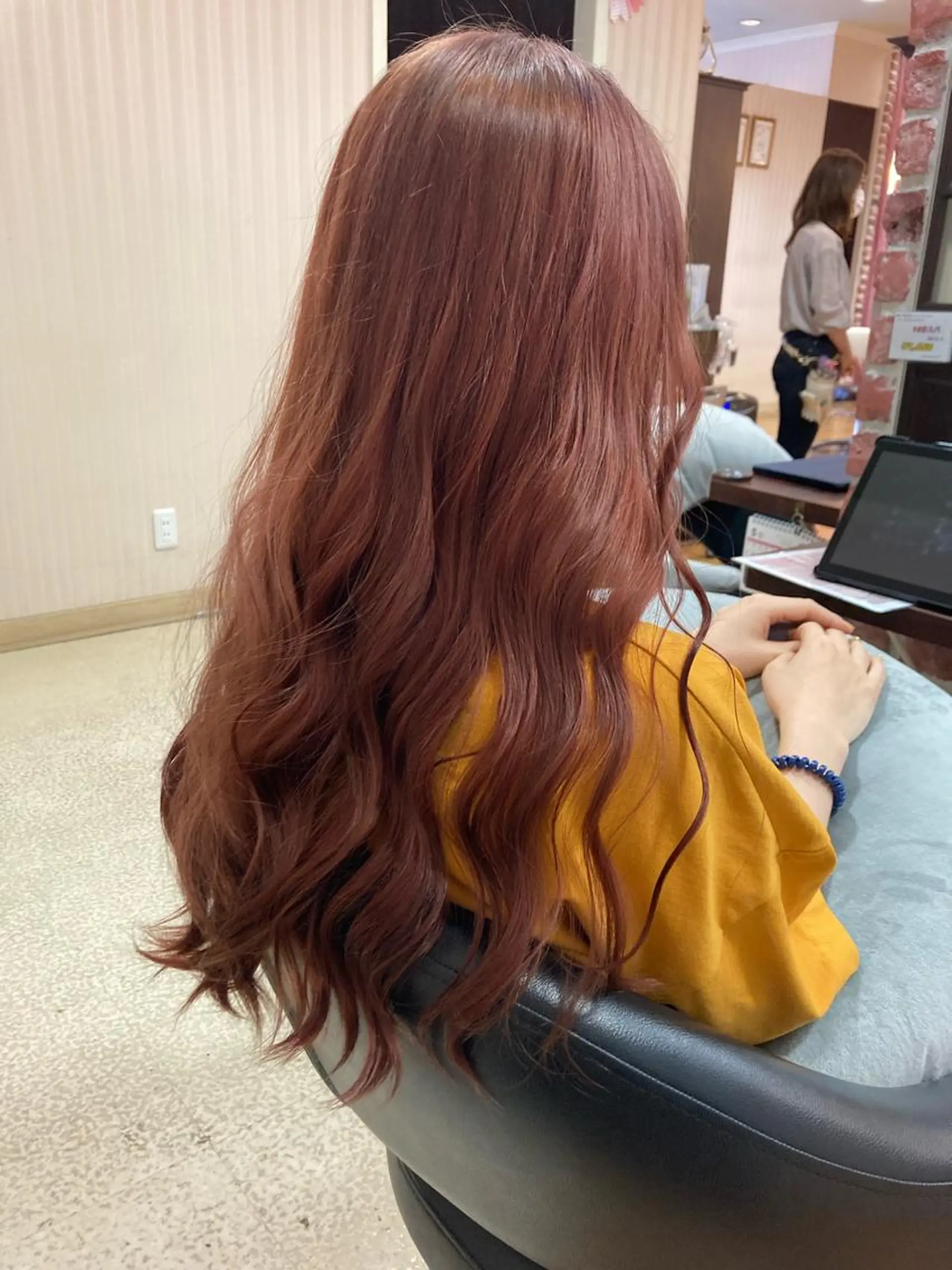 ロング カラー ブラウンカラー ピンクカラー ピンクブラウン RITA'S所属・谷口 真代のヘアスタイル