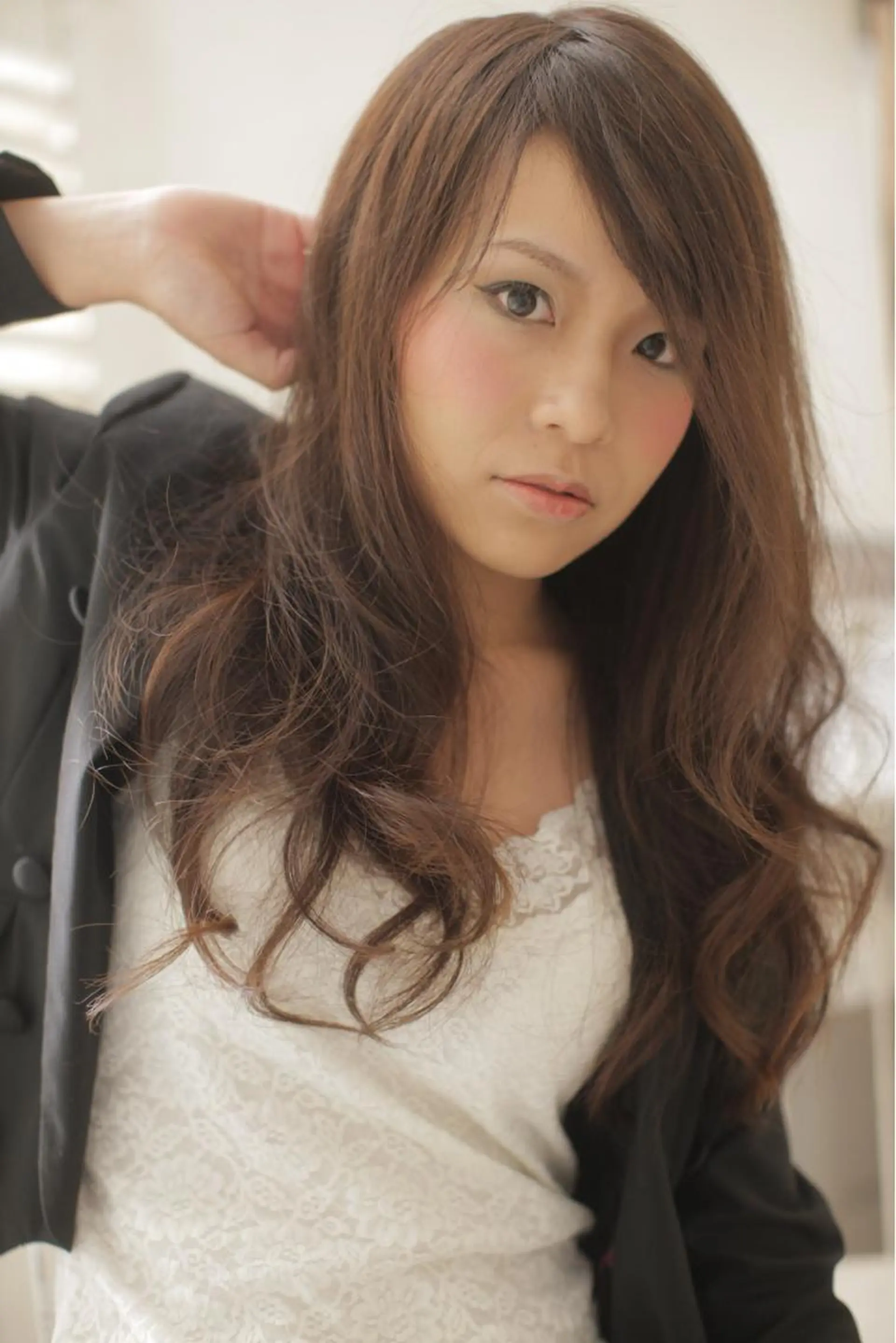 セミロング カラー パーマ 黒髪 ボブ 斜めバング 似合わせカット 小顔カット エイト ウメダのヘアスタイル