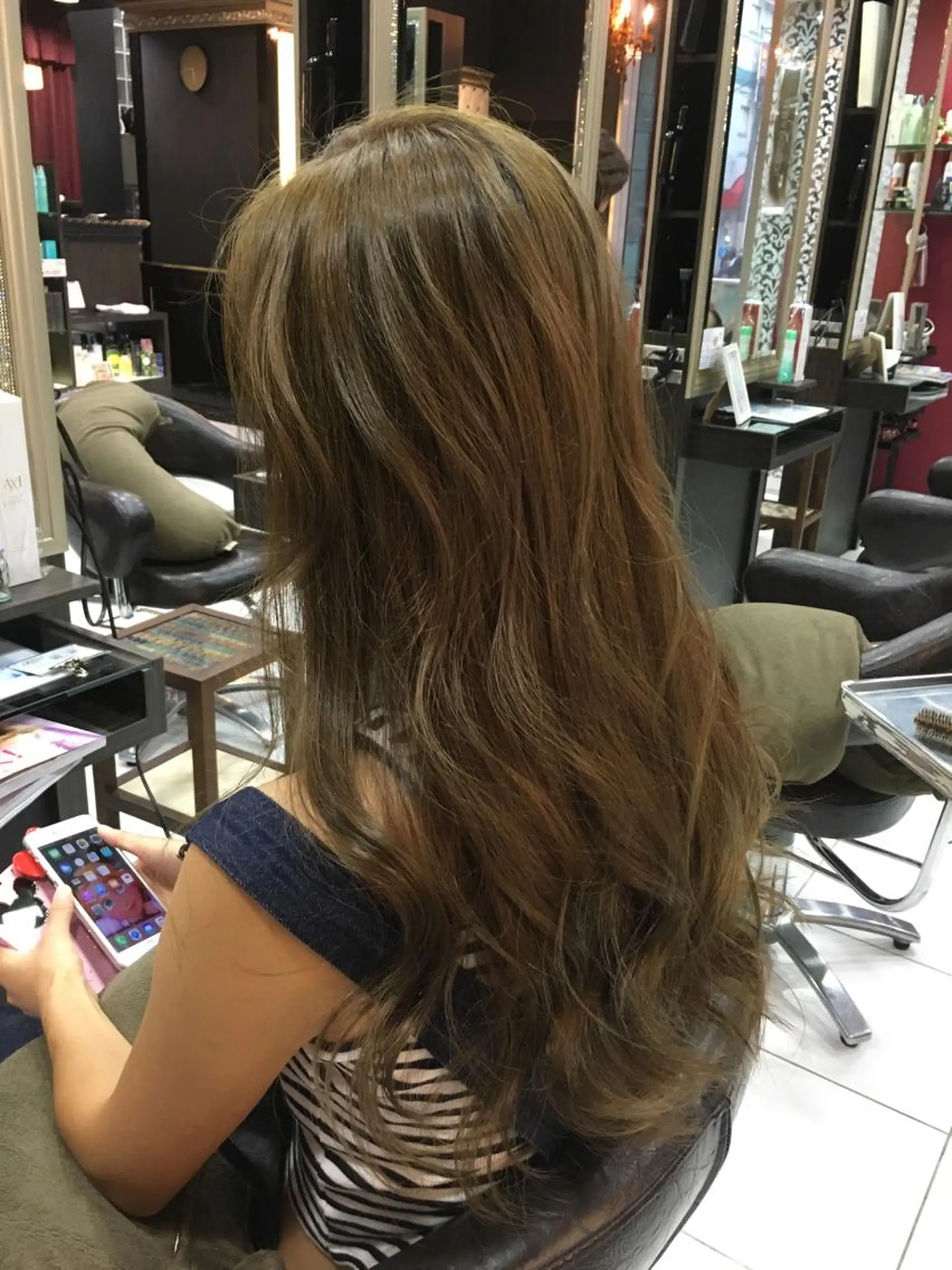 ロング カラー アッシュ ベージュカラー ブリーチ トップスタイリスト 小澤純一のヘアスタイル