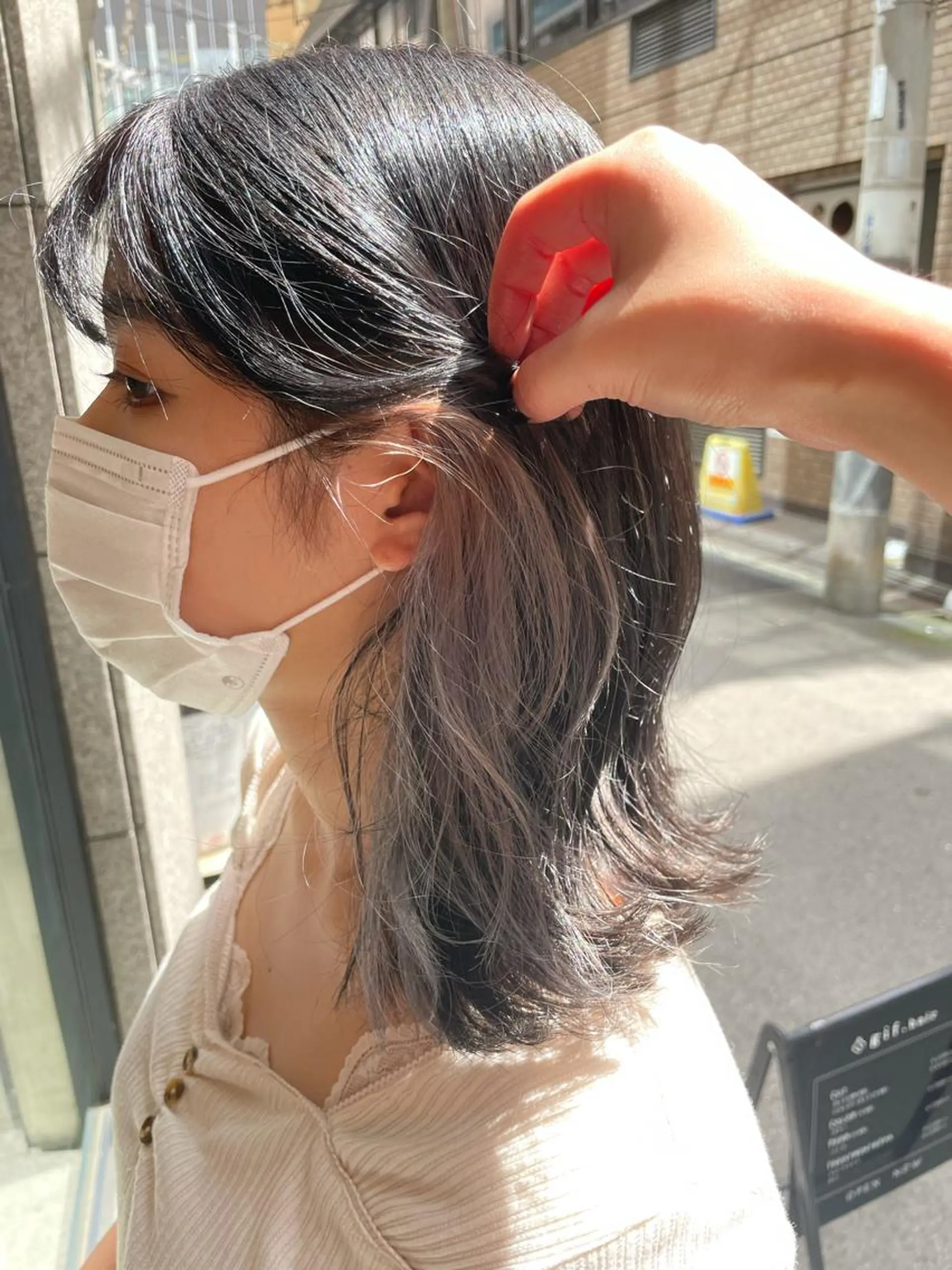 ミディアム 横山 菜摘のヘアスタイル