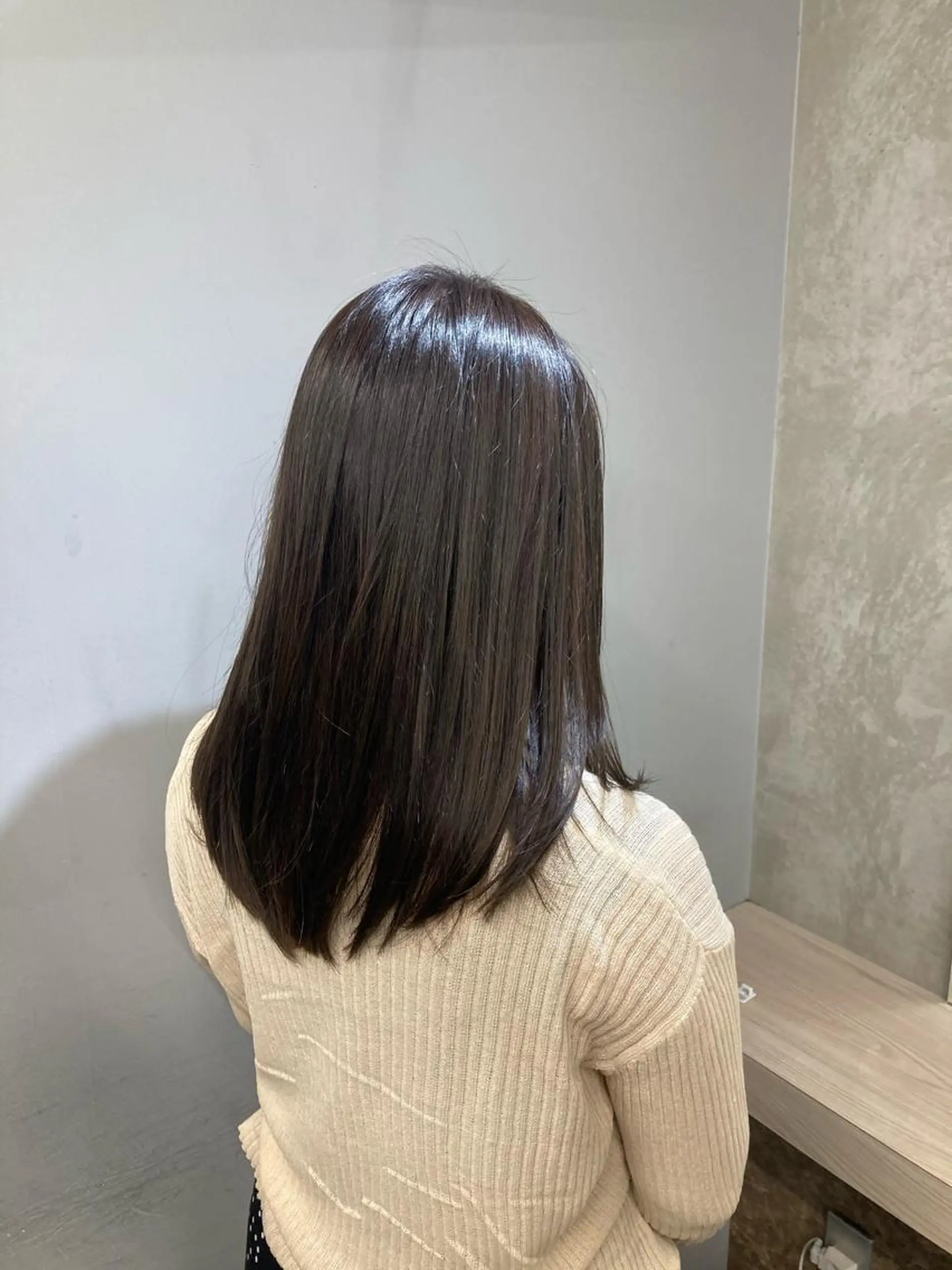 セミロング カラー イルミナカラー カット トリートメント ブリーチ&似合せボブ 田中寛十のヘアスタイル