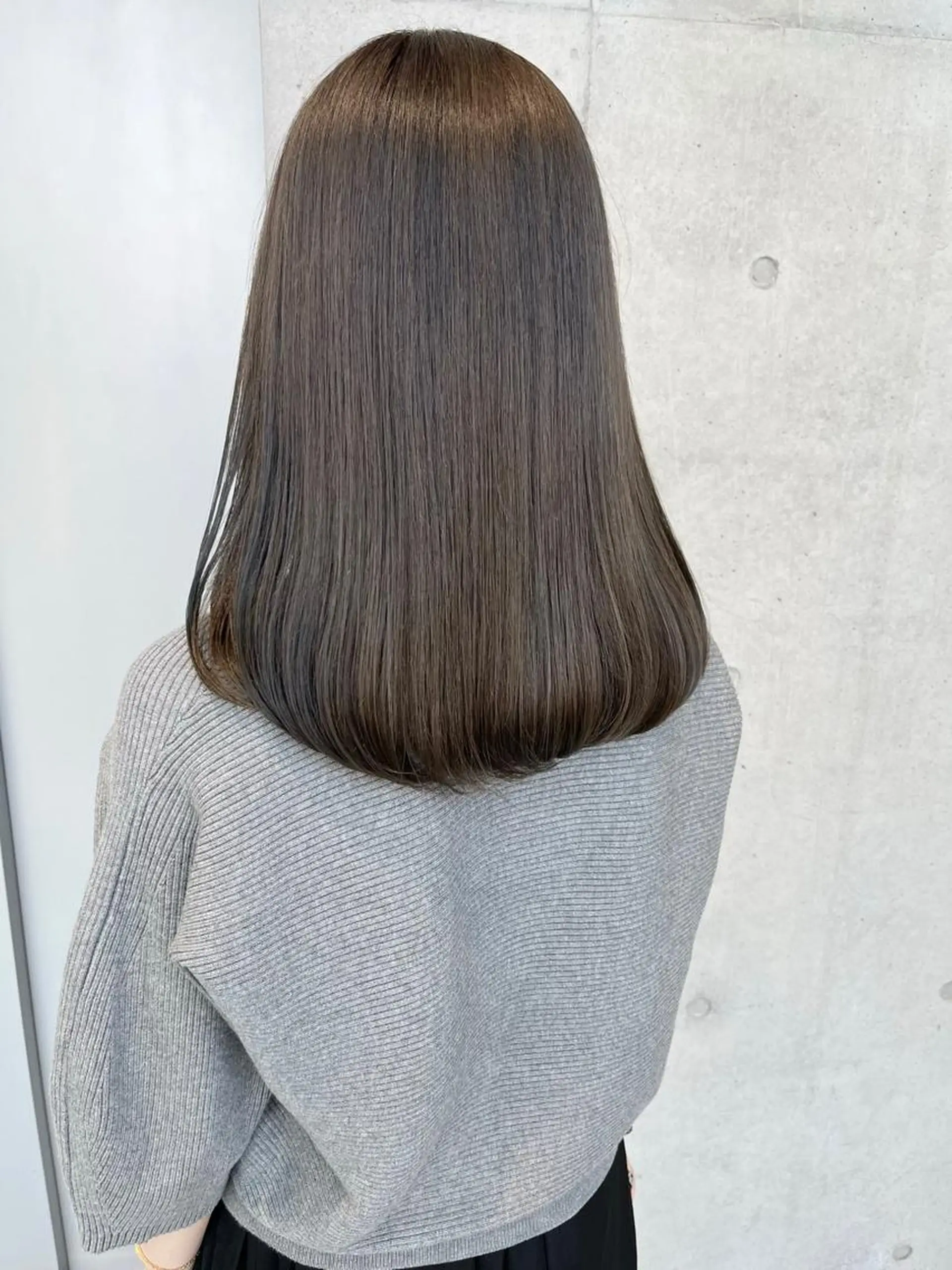 セミロング カラー パーマ カット ヘアカラー トリートメント ヘッドスパ 透明感/オリーブ/ グレージュ/YUKAのヘアスタイル