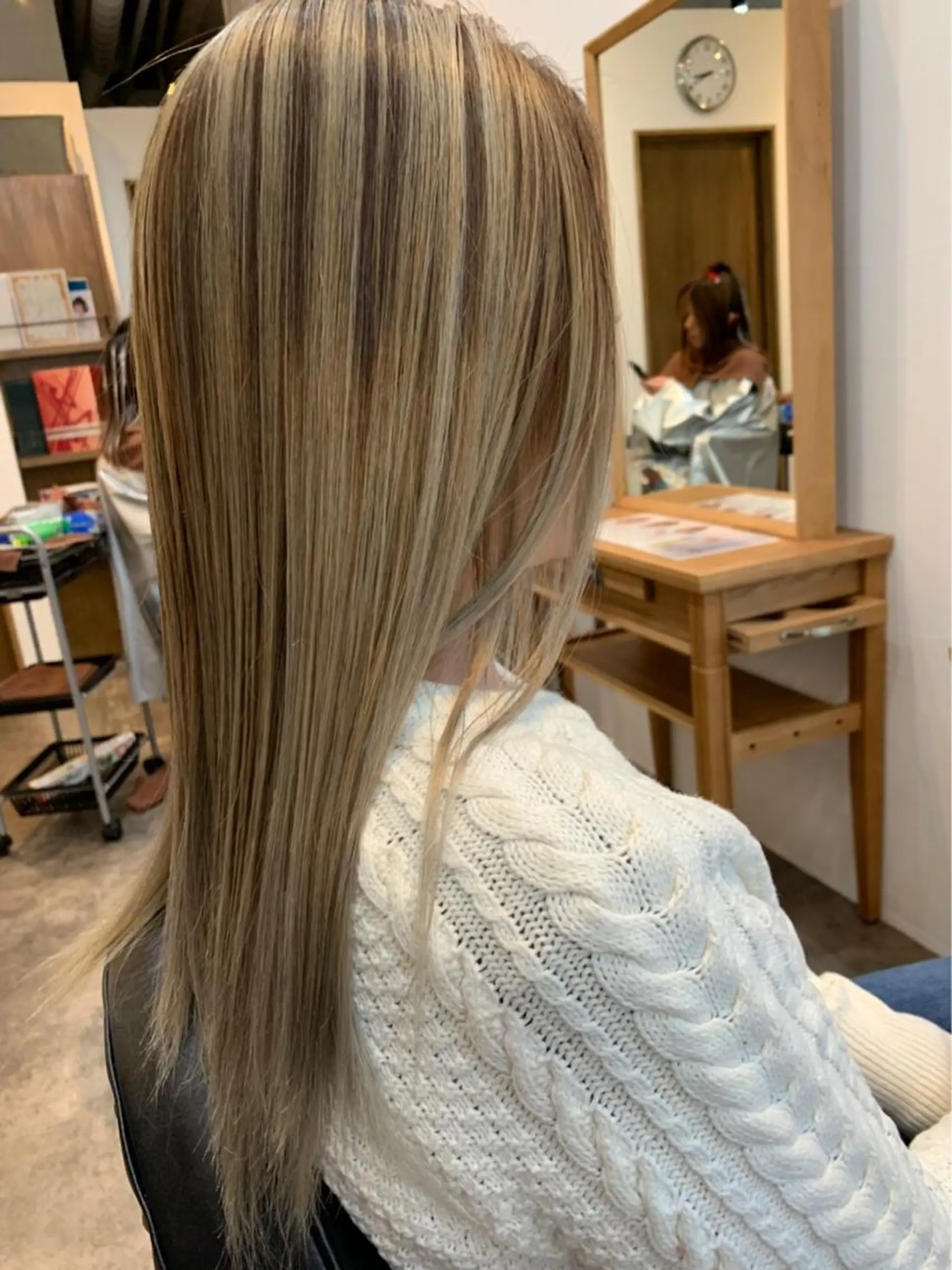 セミロング ネイル current所属・✨カット美容師 💡高橋優也💡のヘアスタイル