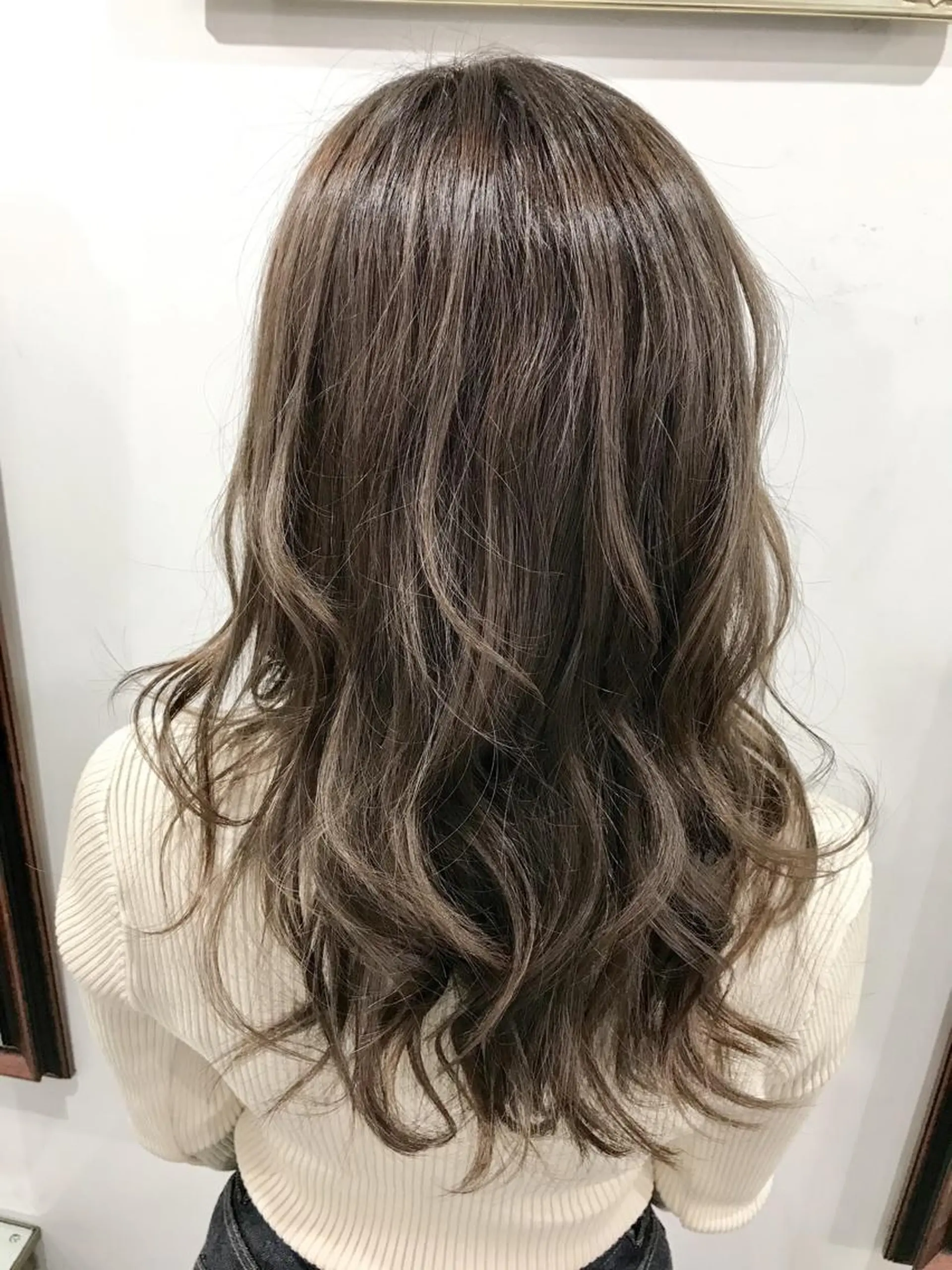 セミロング 👑圧倒的カラー👑 佐々木祐希のヘアスタイル