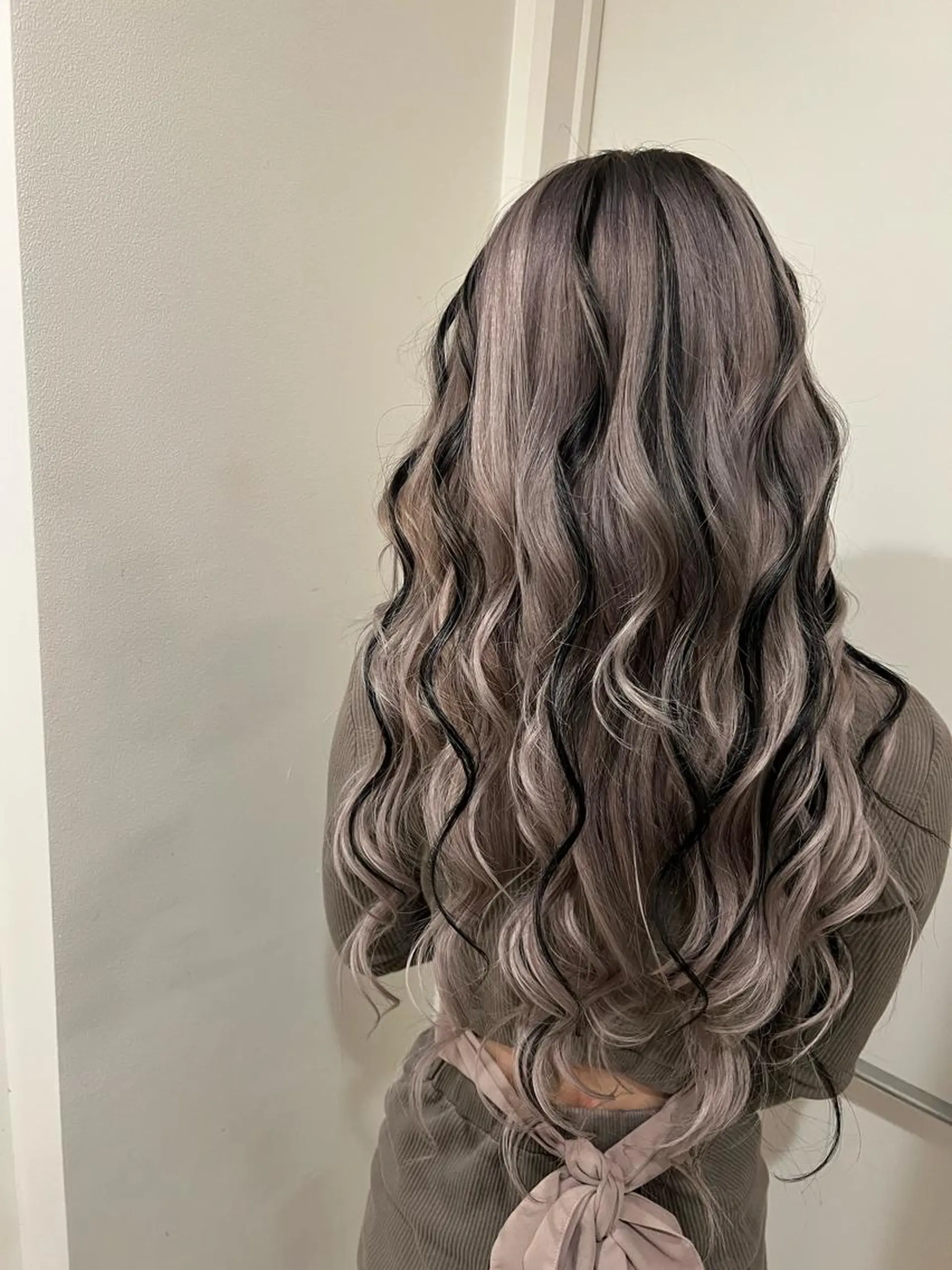 セミロング カラー ヘアアレンジ メンズ 🔥ハイトーンカラー ギャルNAOKI🔥のヘアスタイル