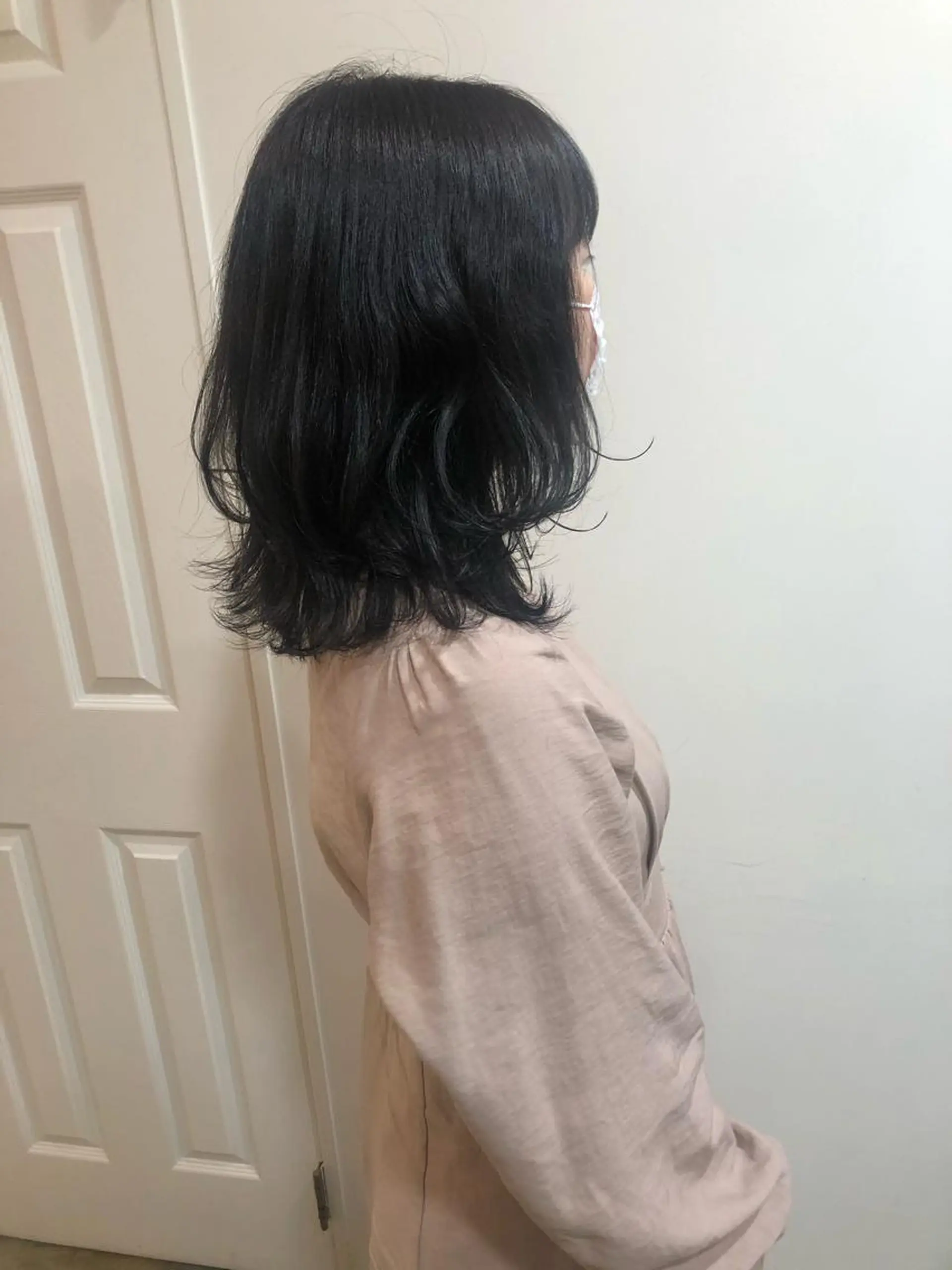 ミディアム カラー カット ヘアカラー トリートメント MIOベージュカラー 柔らかいカラーのヘアスタイル