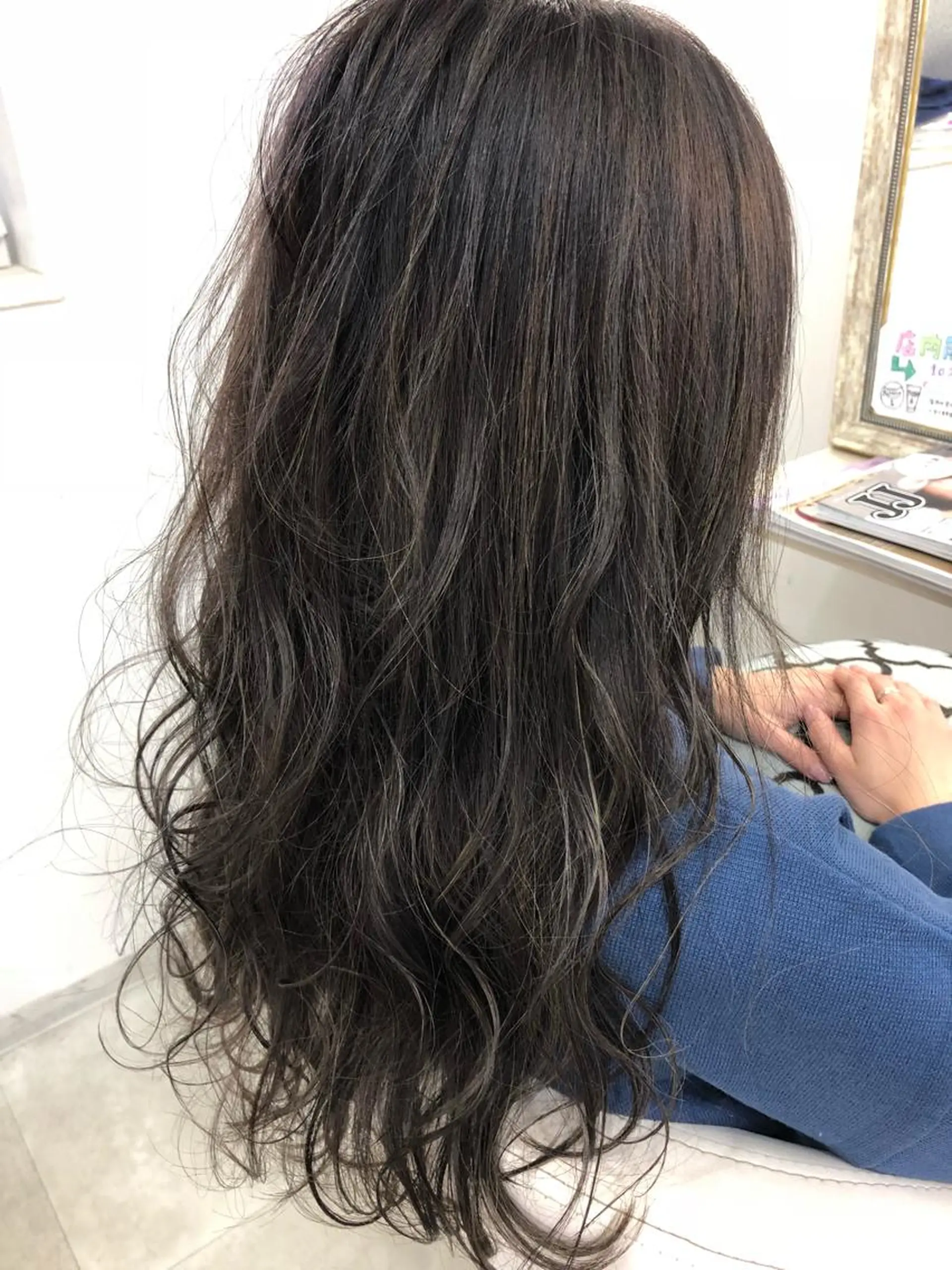 セミロング カラー 髪質改善 中川 翔のヘアスタイル