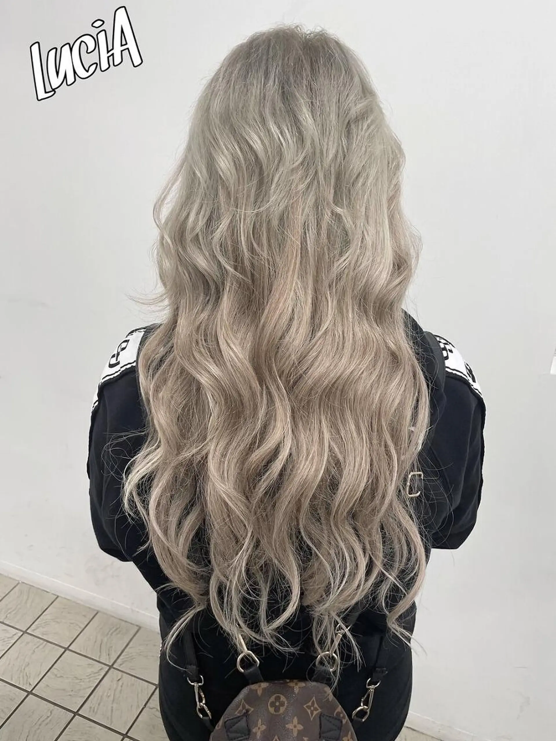 ヘアアレンジ ロング カラー シールエクステ アディクシーカラー バレイヤージュ ブリーチ ケアブリーチ MISAKIエクステ ブリーチ\5900のヘアスタイル